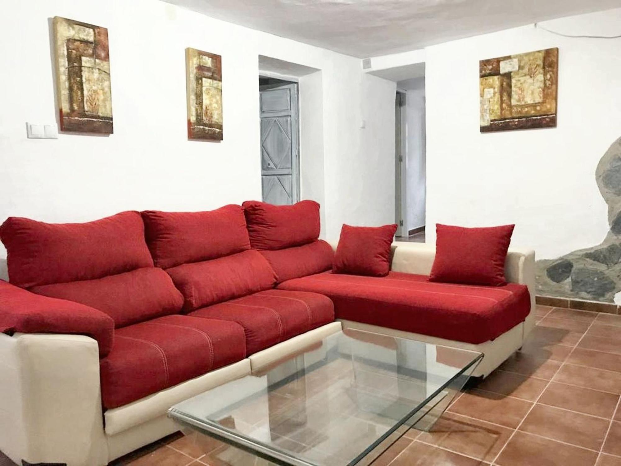 Spacious House In With Fireplace Holiday home