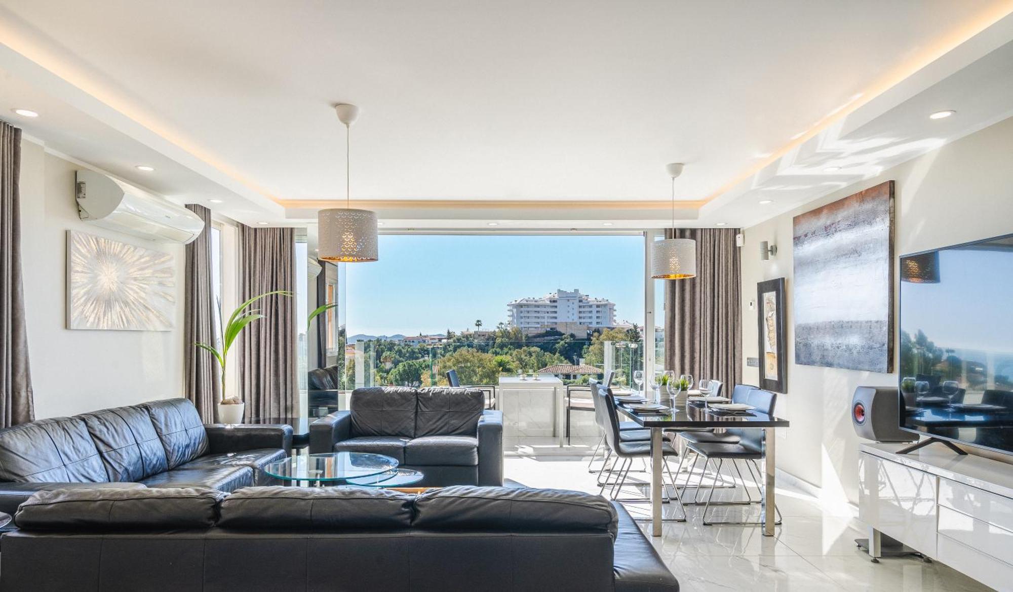 Private Luxurious Hillside Villa With Pool & Sea Views For 8 To 10 Ppl