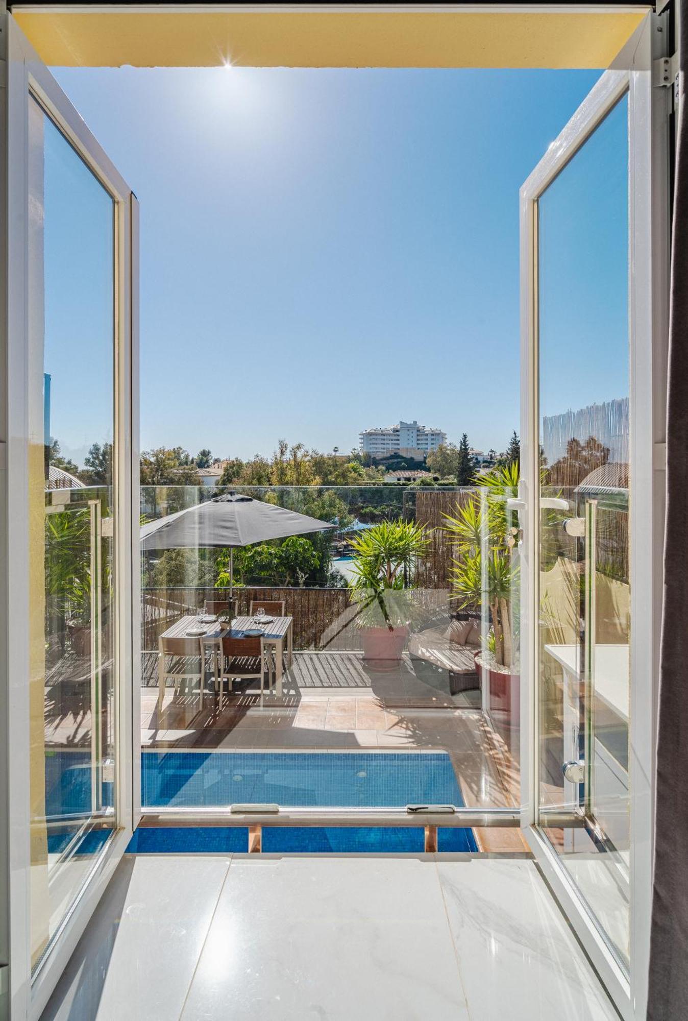 Private Luxurious Hillside Villa With Pool & Sea Views For 8 To 10 Ppl Villa
