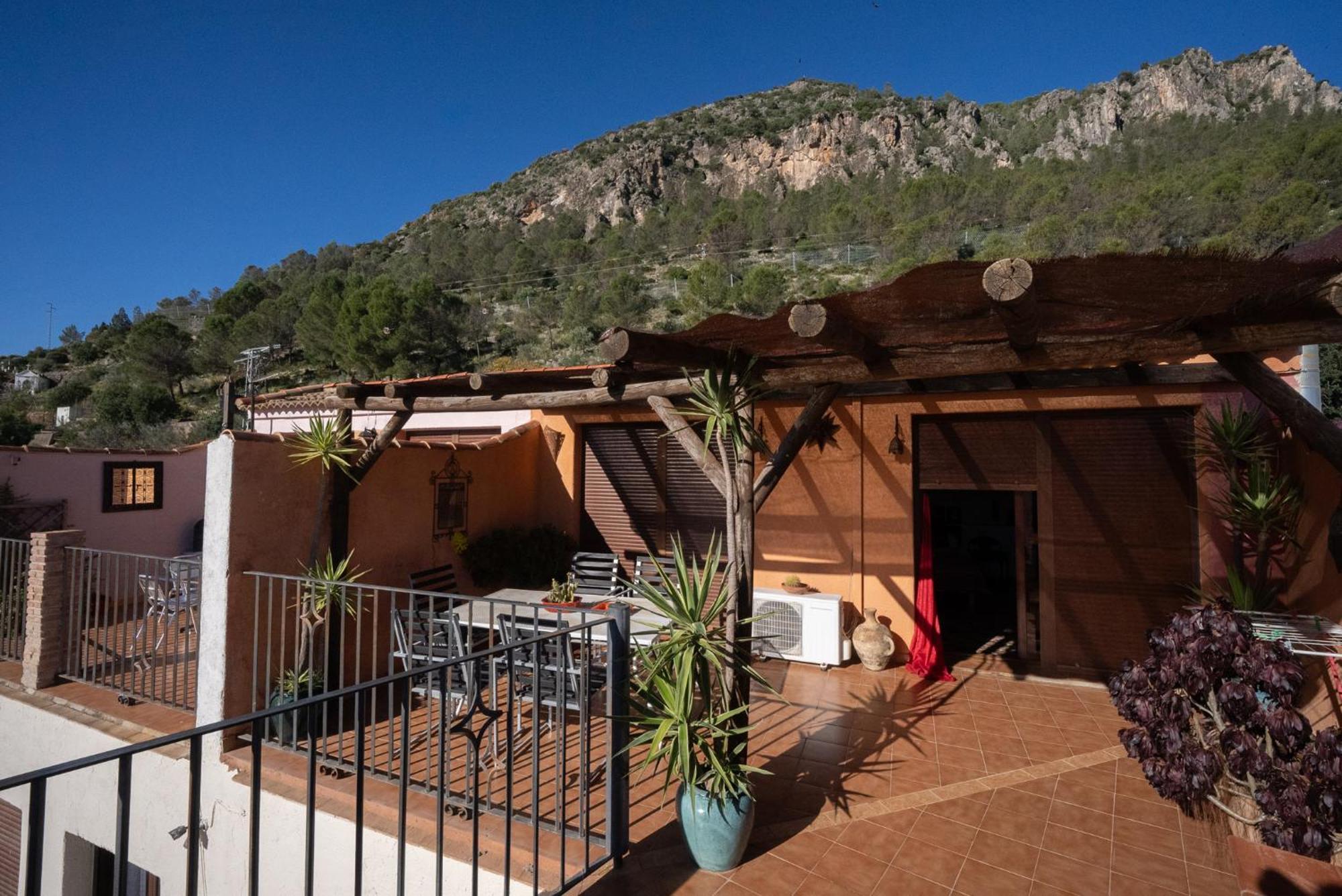 Eagles Nest - Massive Townhouse With Pool With Outstanding Views *