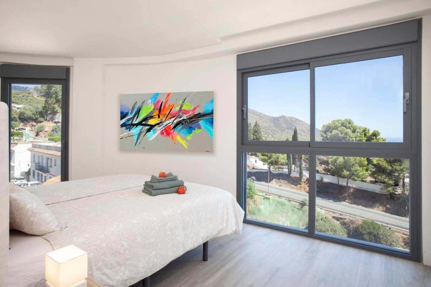 Spectacular New With Incredible Sea Vie Apartment Mijas
