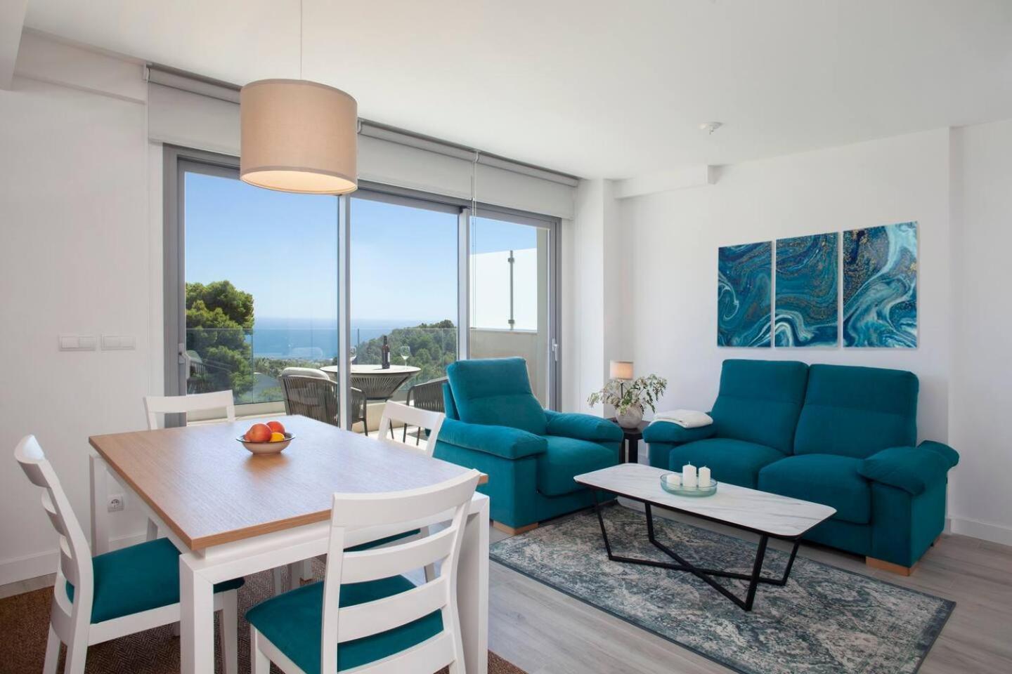Spectacular New With Incredible Sea Vie Apartment *