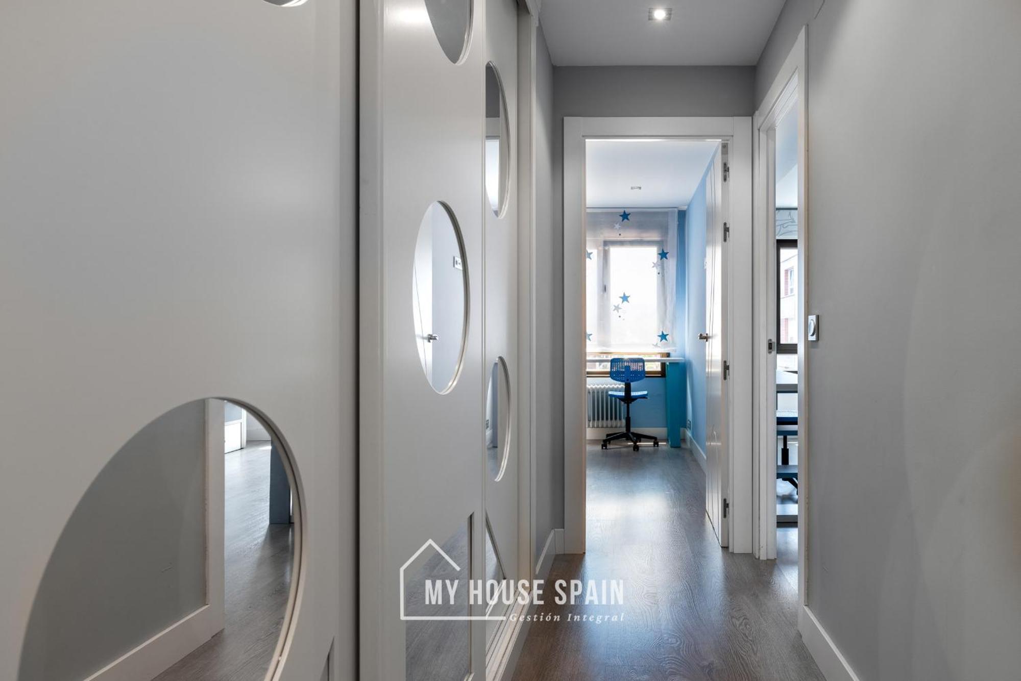 Myhousespain - Espacioso Piso Con Parking Apartamento Gijón