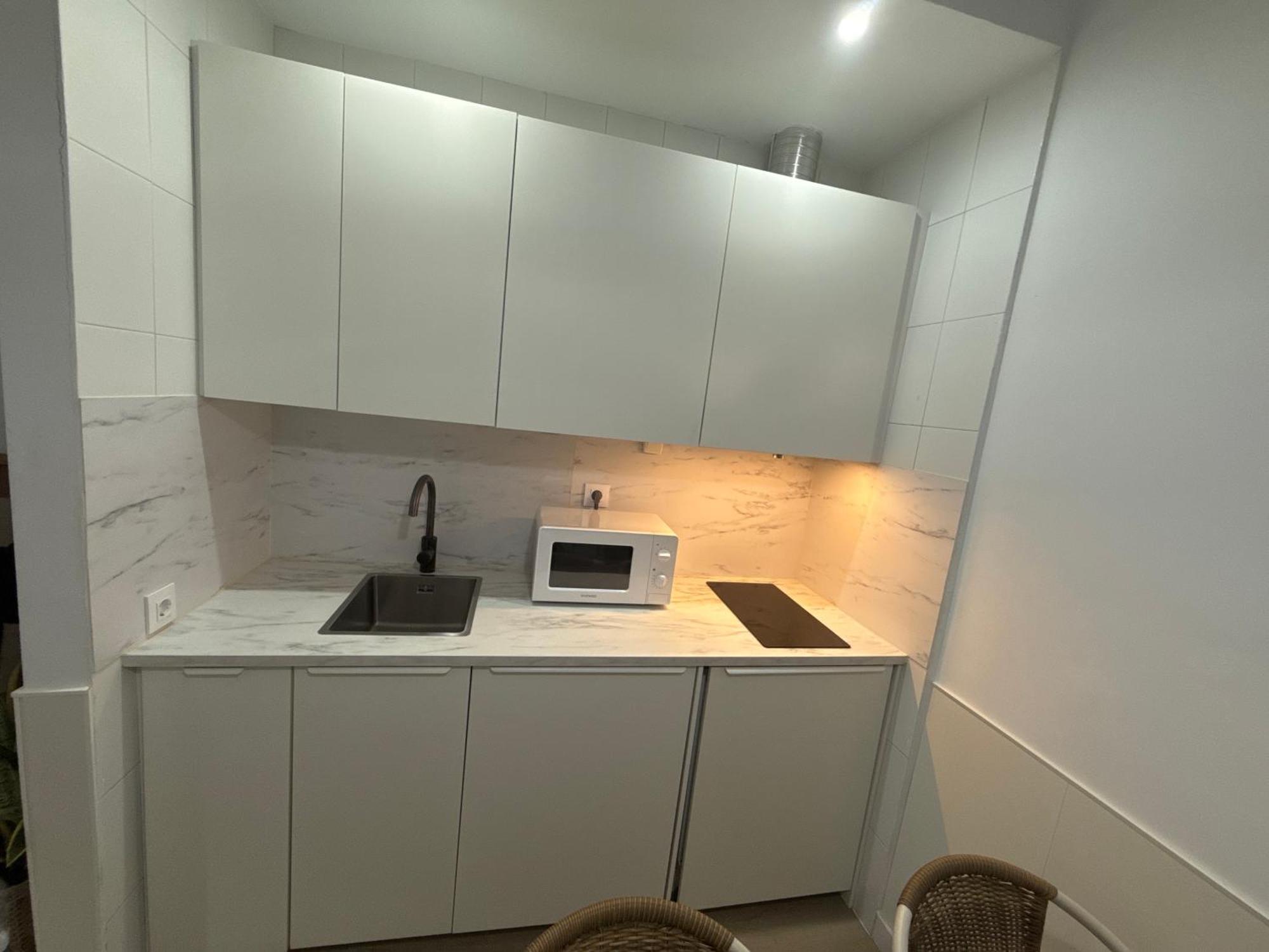 Pikis Center Apartamento