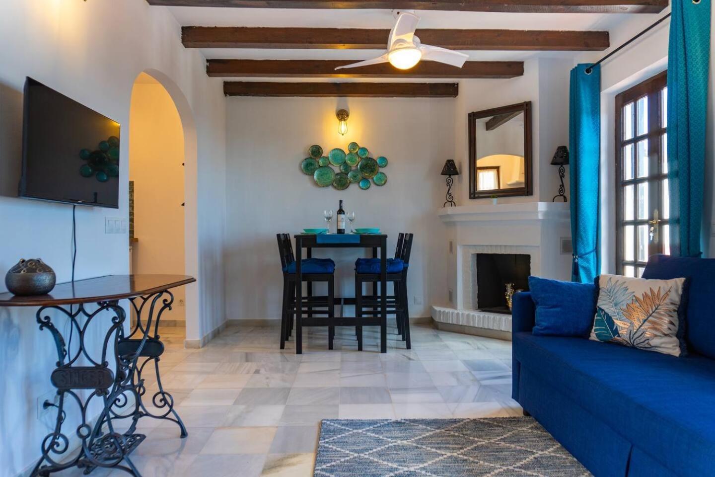 Idyllic Townhouse With Scenic Views Pueblo Mijas
