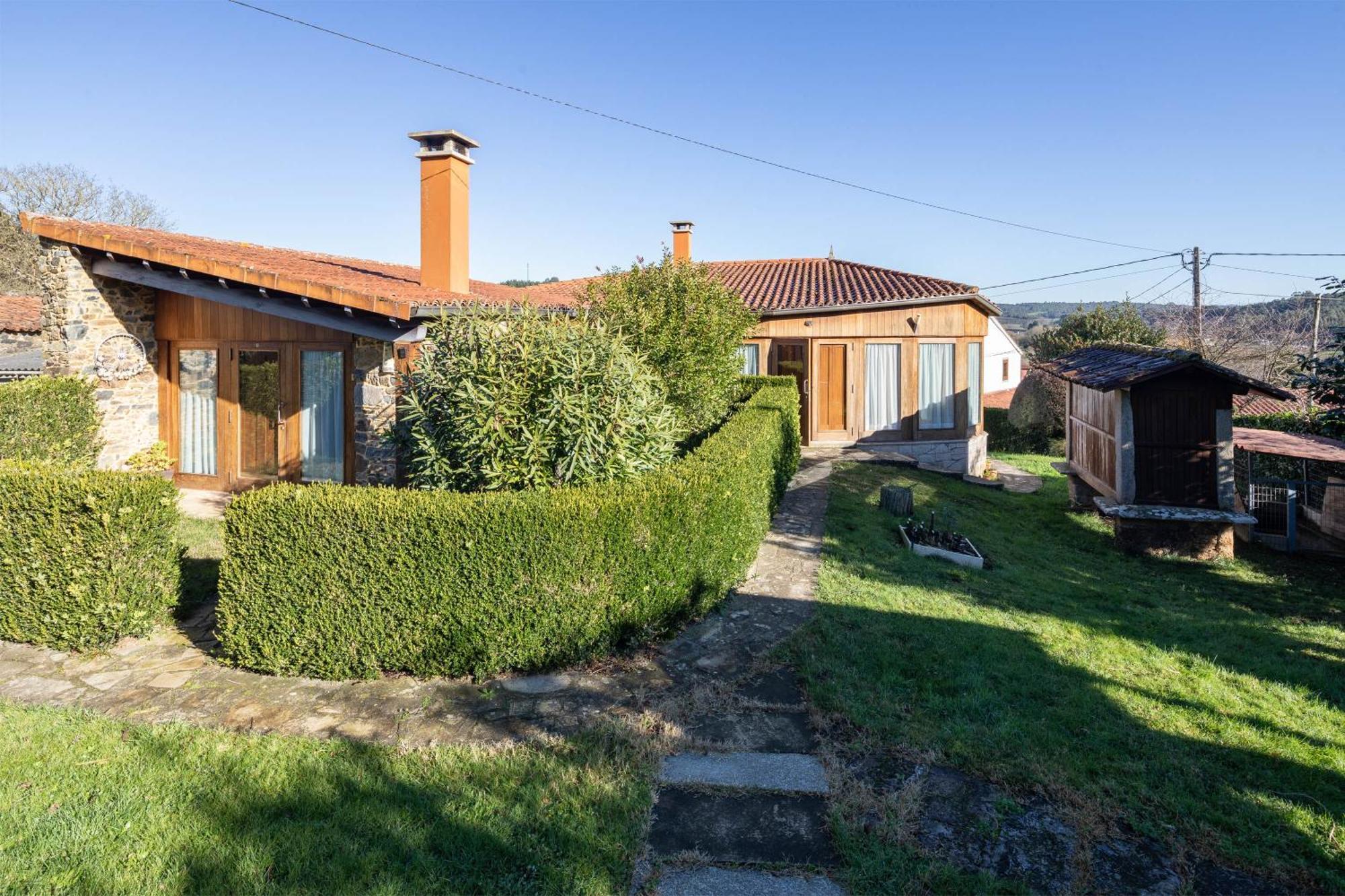 Casa Souto De Abajo Adaptada * Santiso