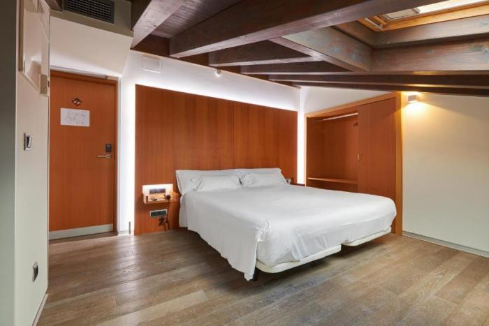 María Pacheco Boutique 4*