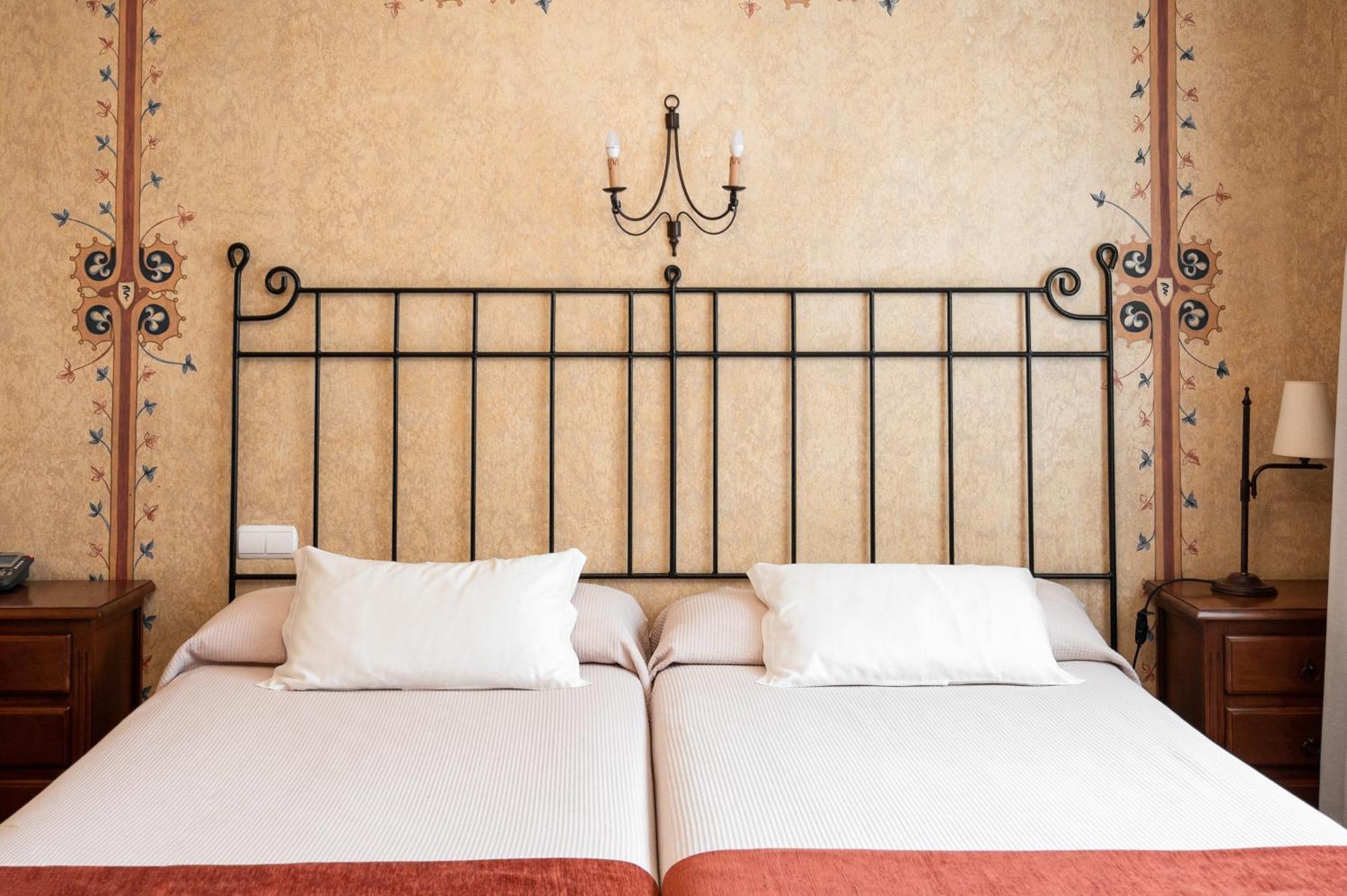 Hotel Jardin De La Abadia 4*