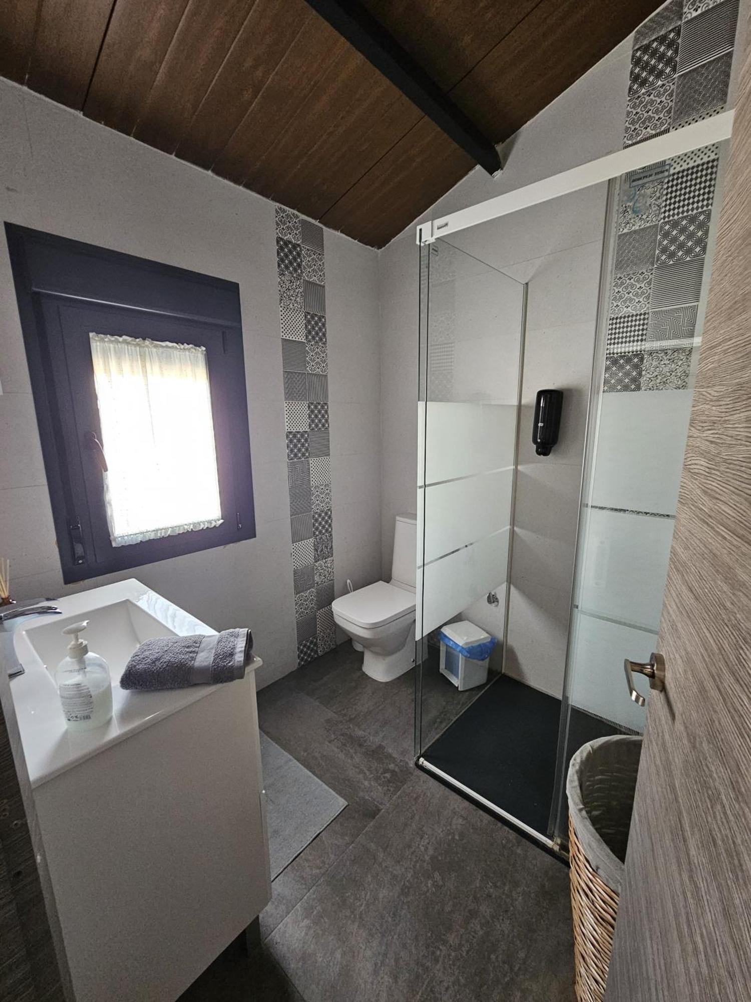 Сasa de vacaciones El Pez Casa Con Piscina Climatizada Villafranca de los Caballeros