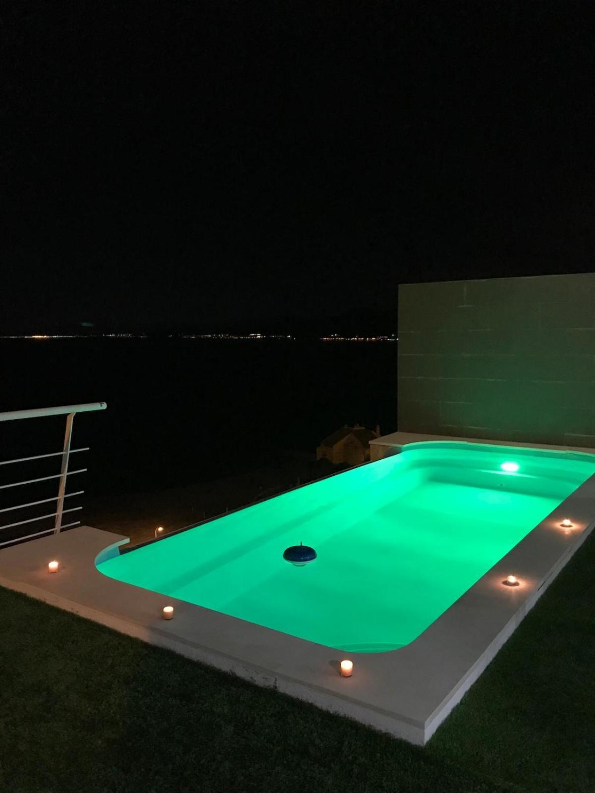 Villa Conectada Al Mediterraneo, Infinity Pool