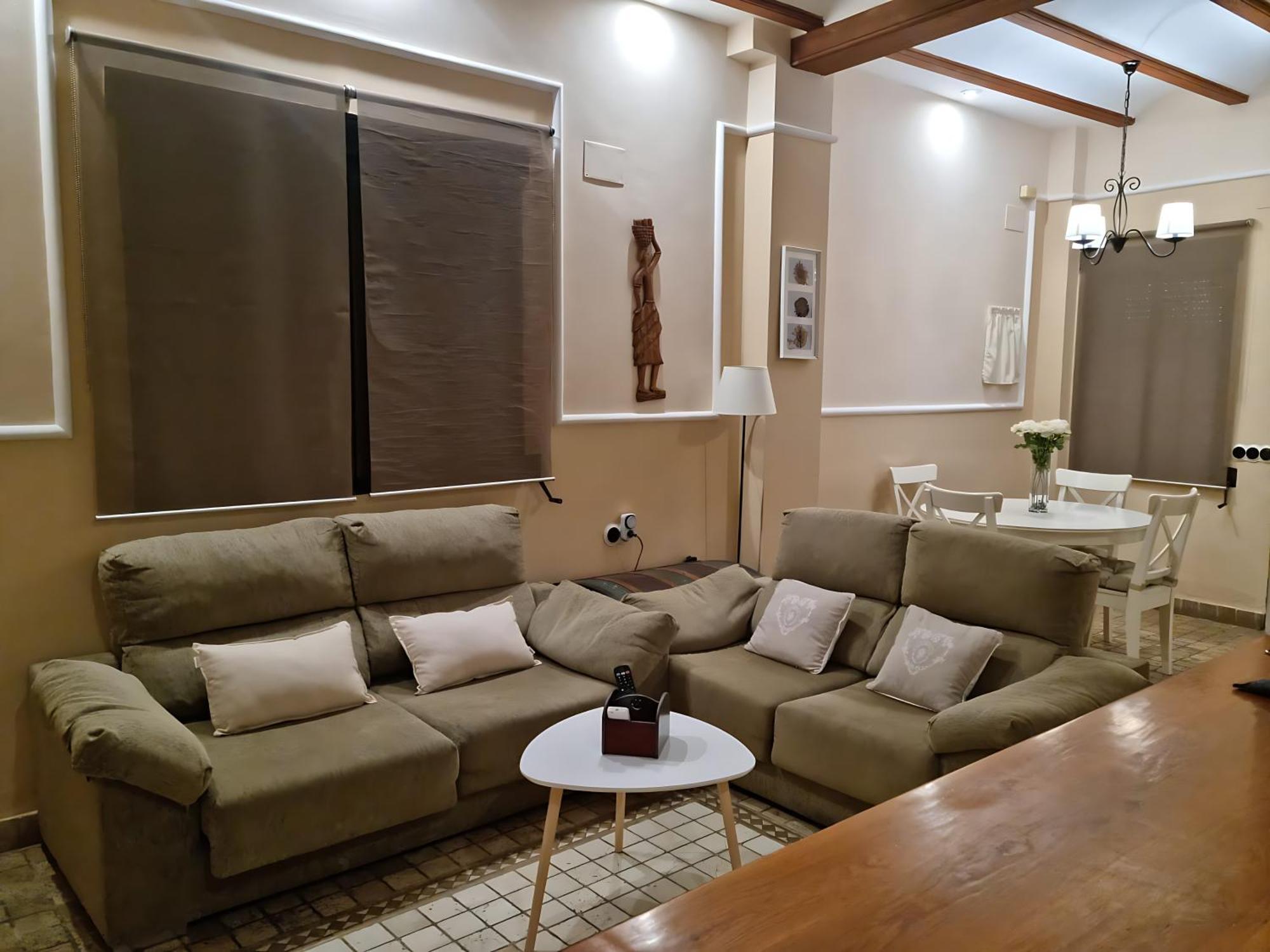Les Dos Nines Holiday home Monserrat