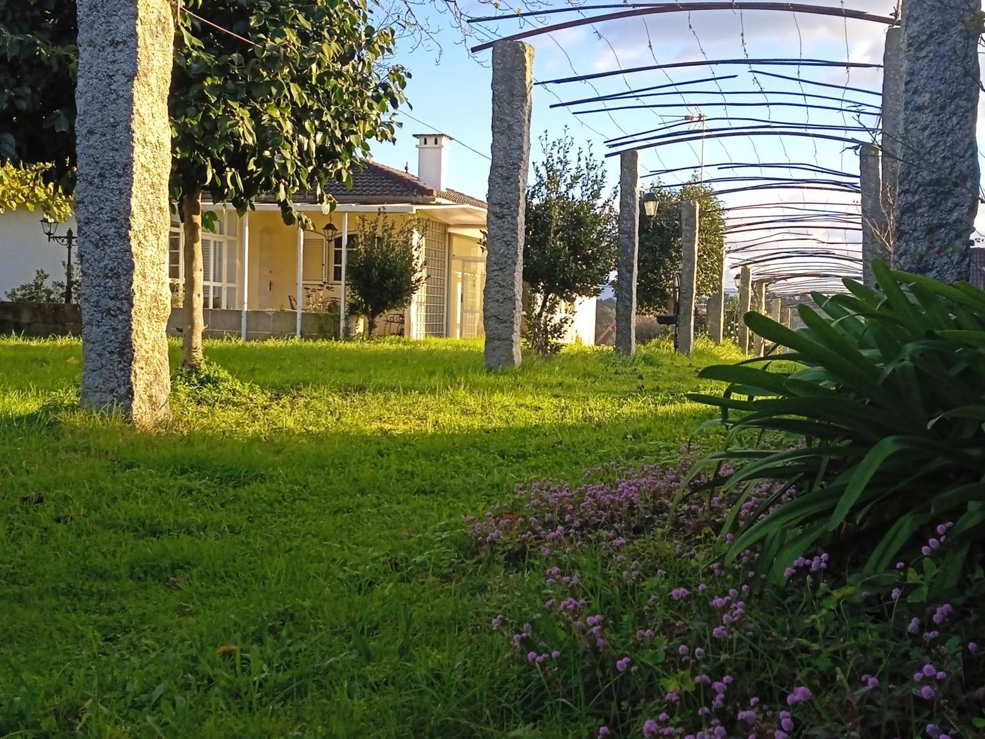 Bed & Breakfast A Casa De Abelleira Ponteareas