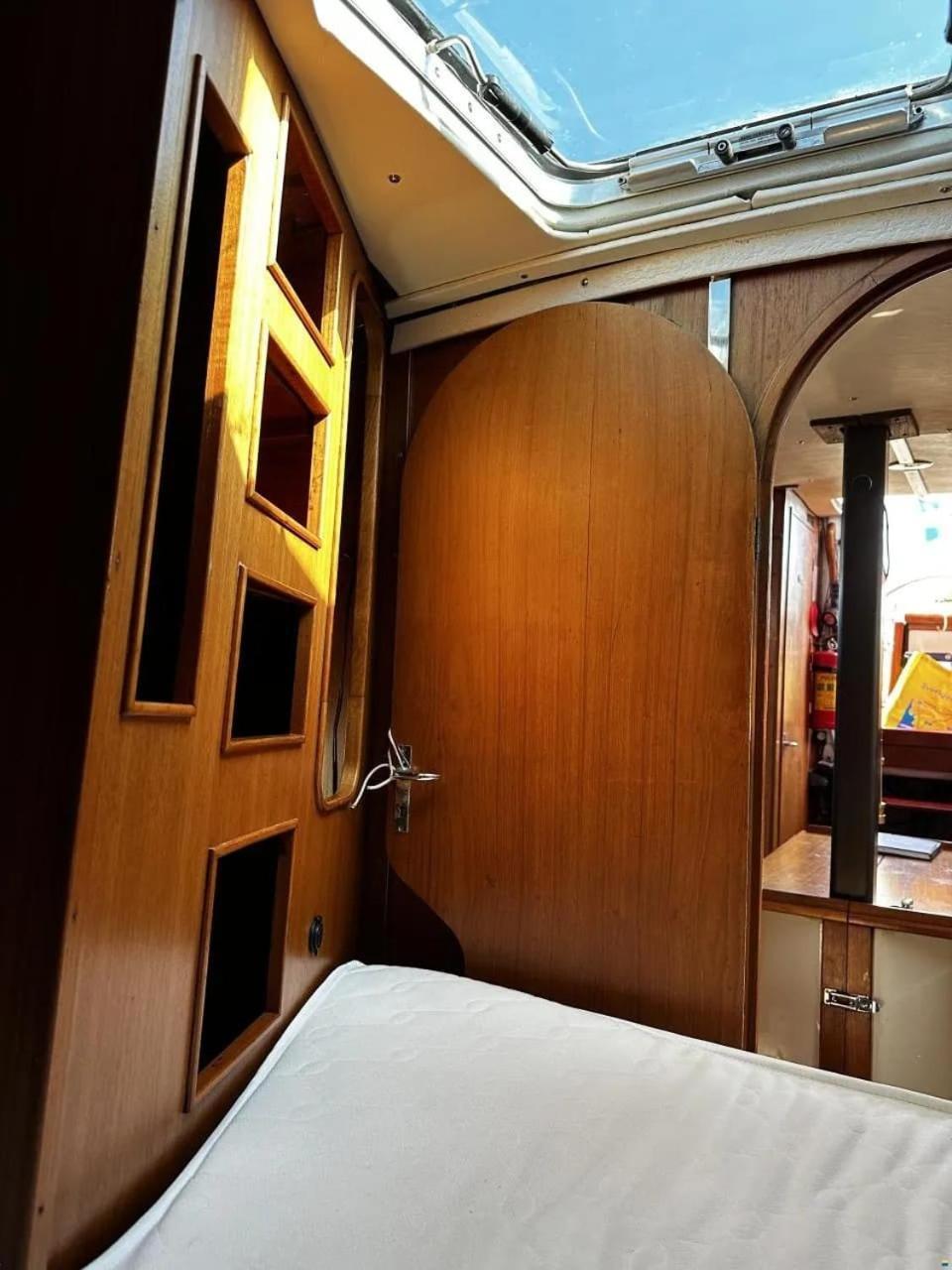 Hotel en barco Sailingboat, Next To Ferry Santa Cruz de la Palma (Isla de la Palma)