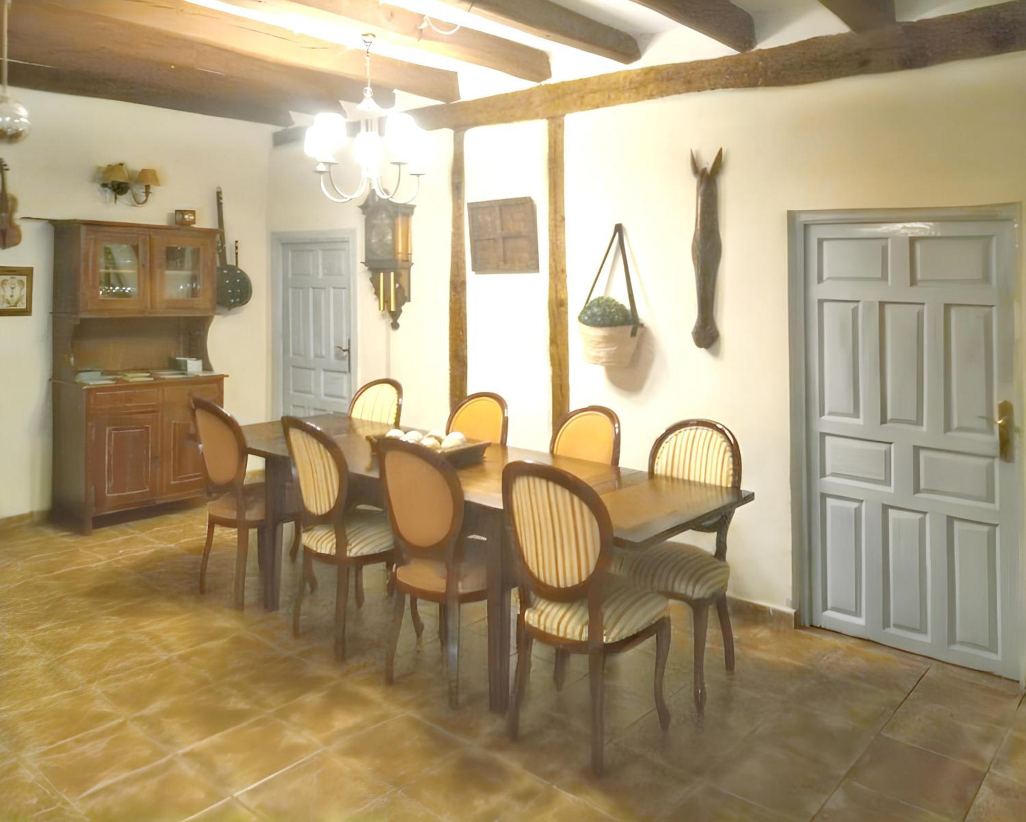 Spacious With Private Pool - *