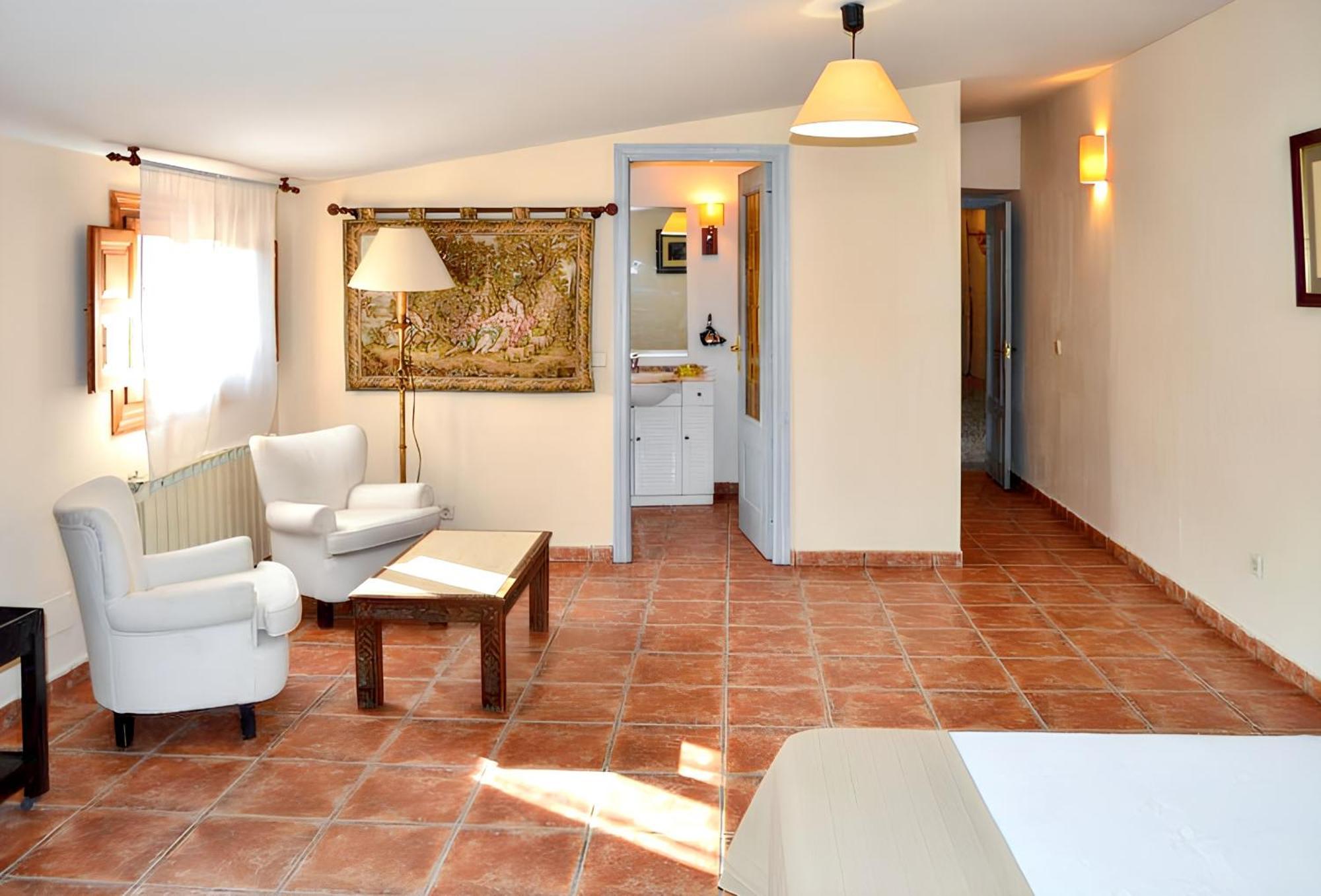Spacious With Private Pool - Villa *