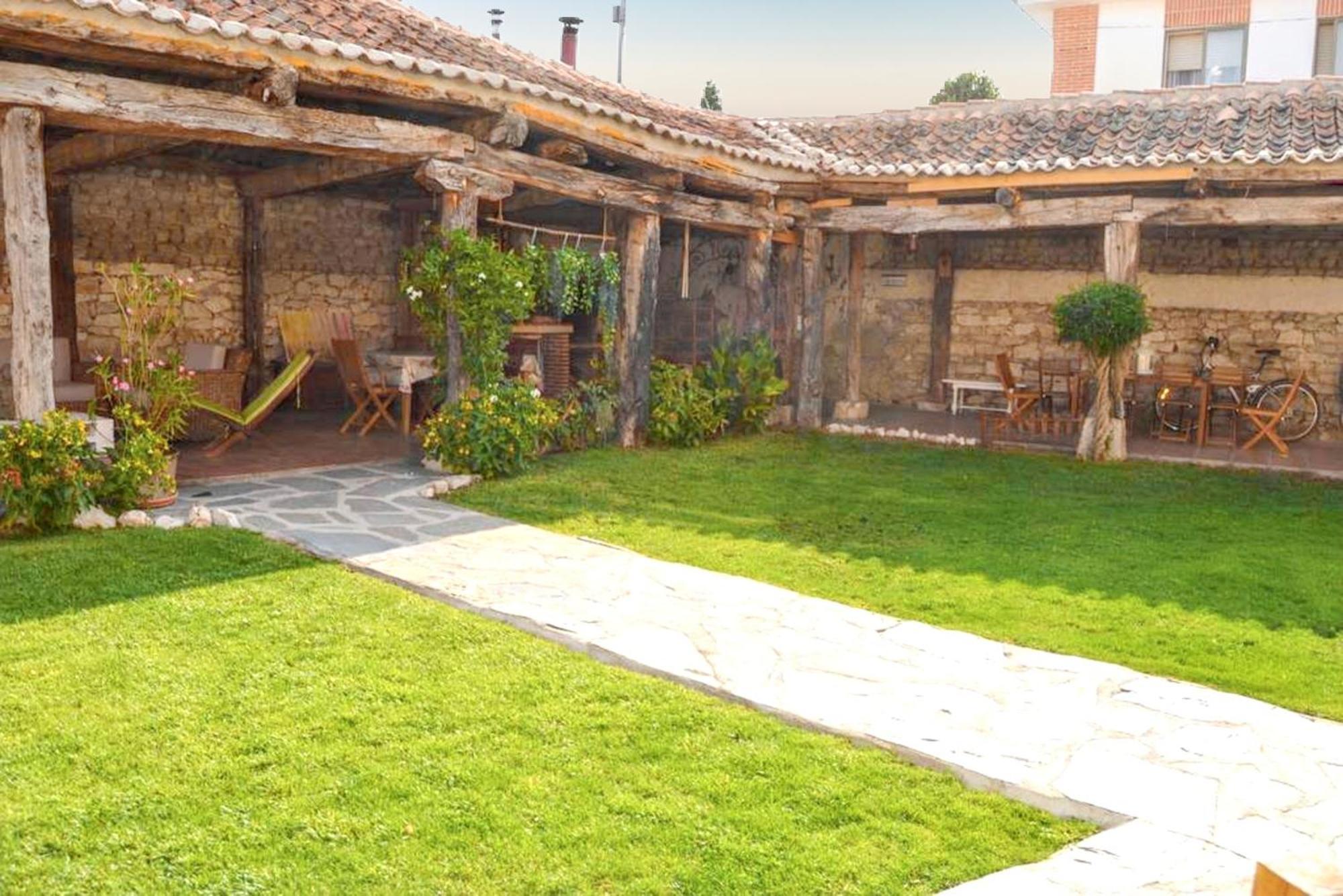 Villa Spacious With Private Pool - Campo de Cuéllar