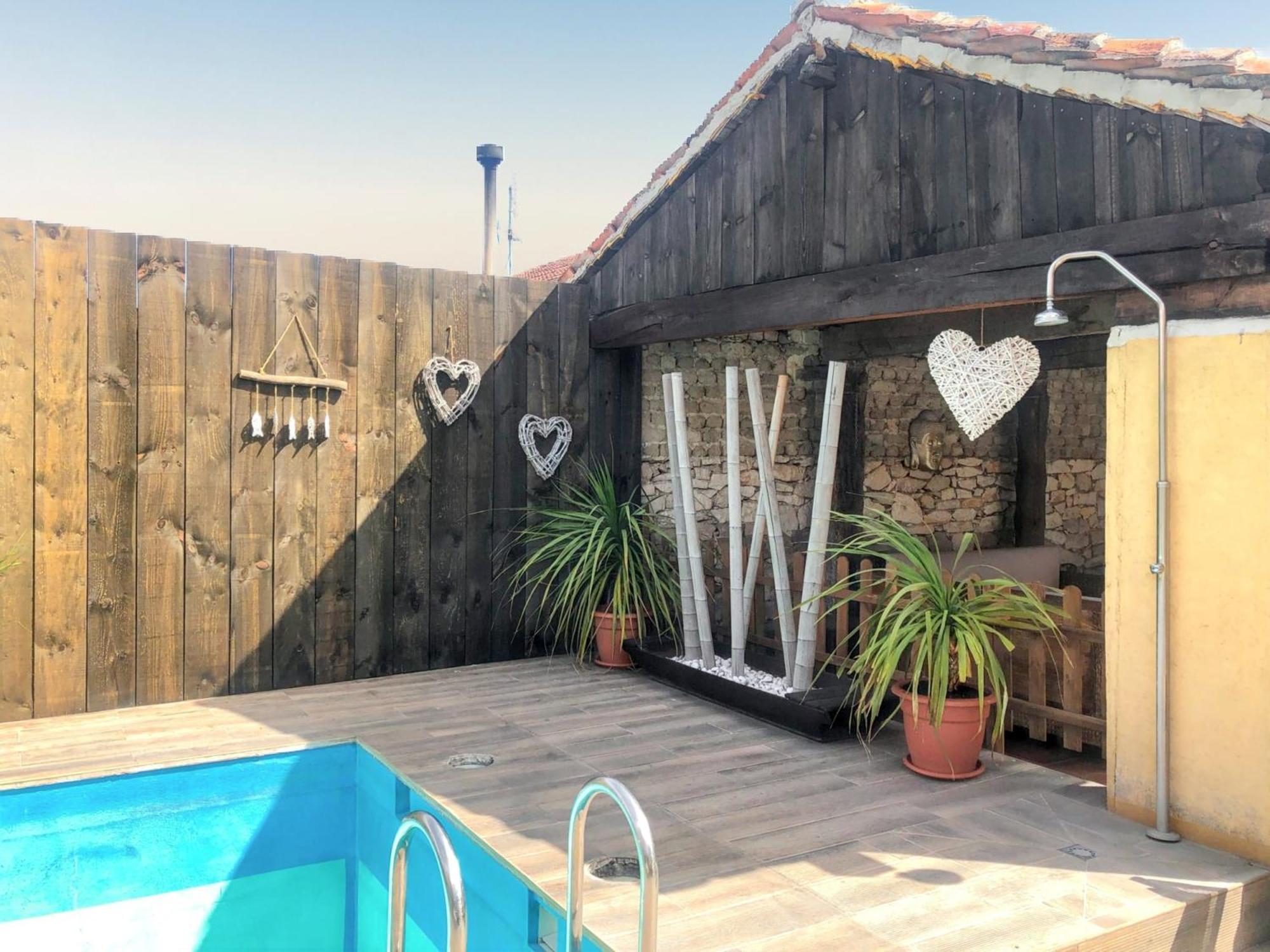 Spacious With Private Pool - Villa