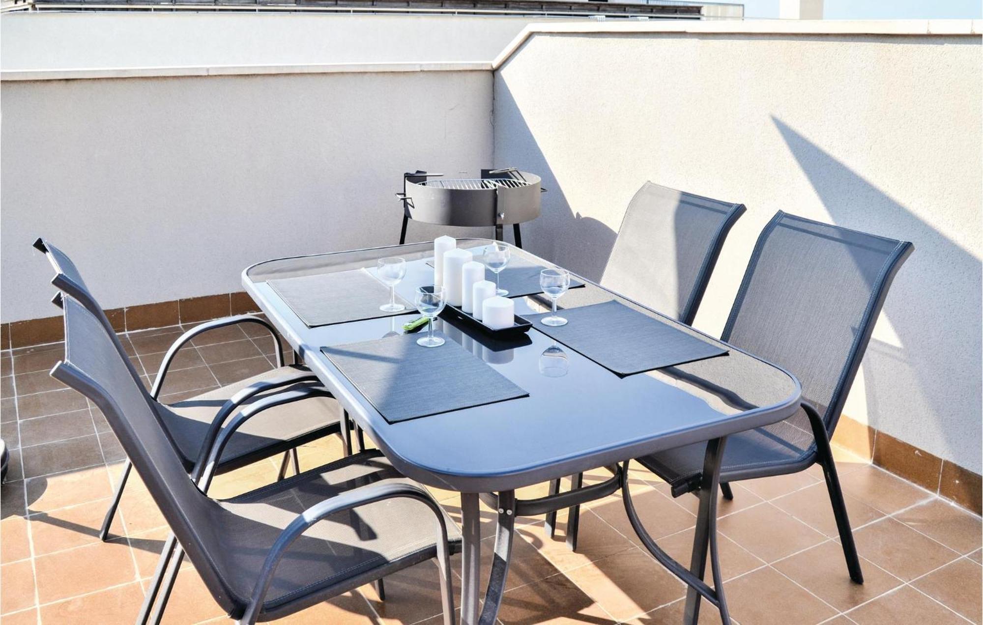 2 Bedroom Gorgeous In Orihuela Costa *