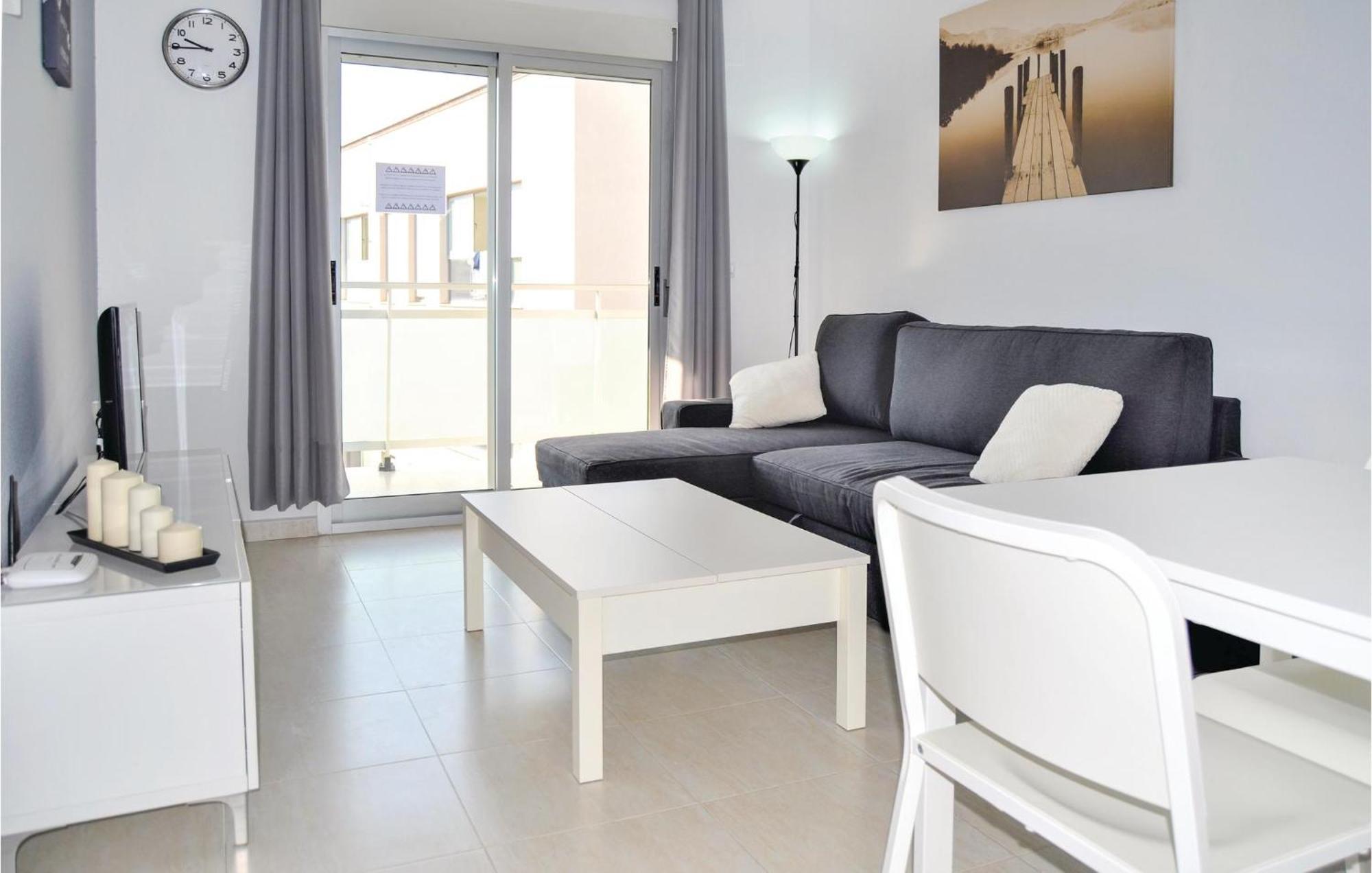 2 Bedroom Gorgeous In Orihuela Costa Apartment *