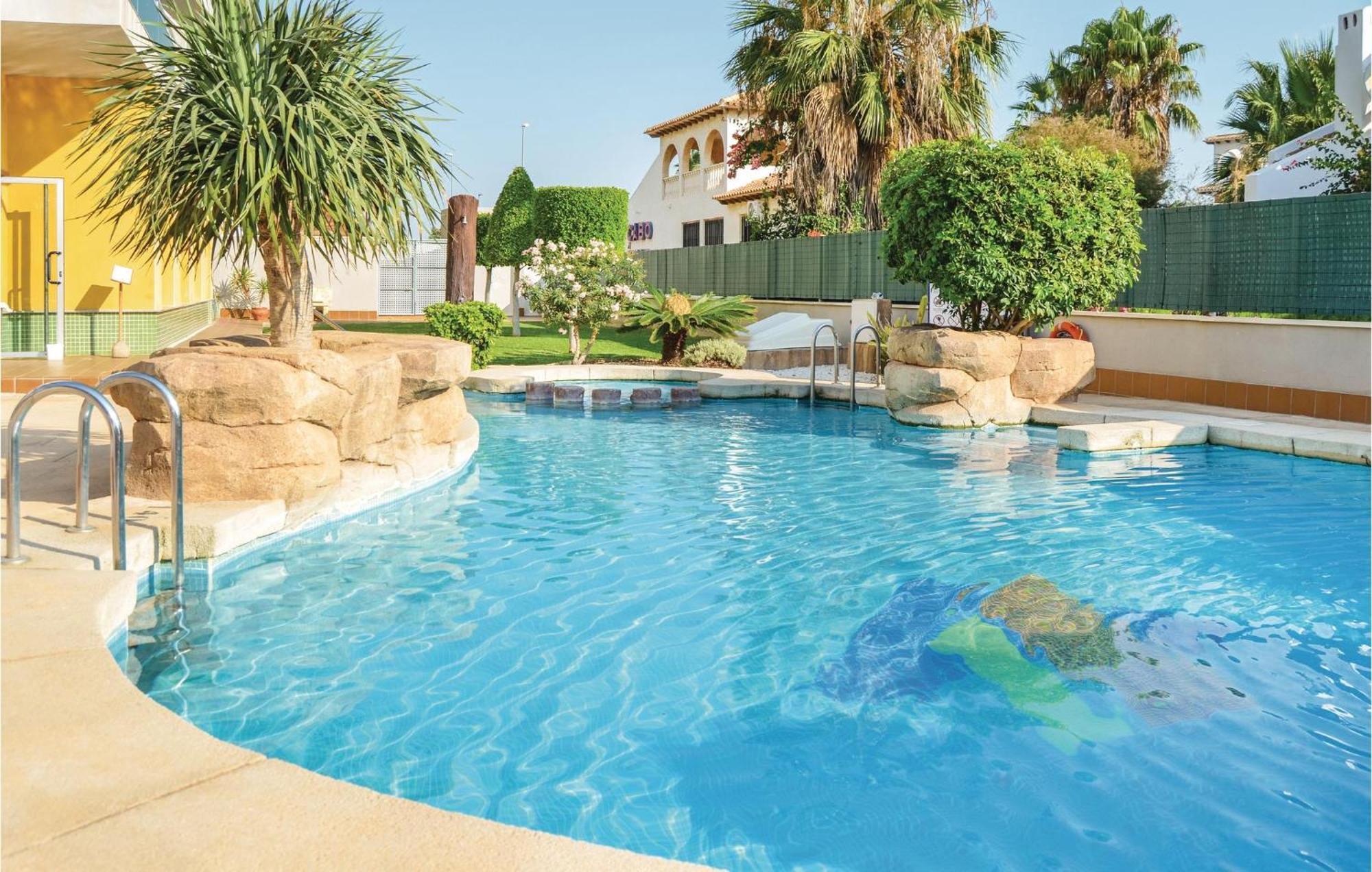 Apartment 2 Bedroom Gorgeous In Orihuela Costa Dehesa de Campoamor (Orihuela Costa)