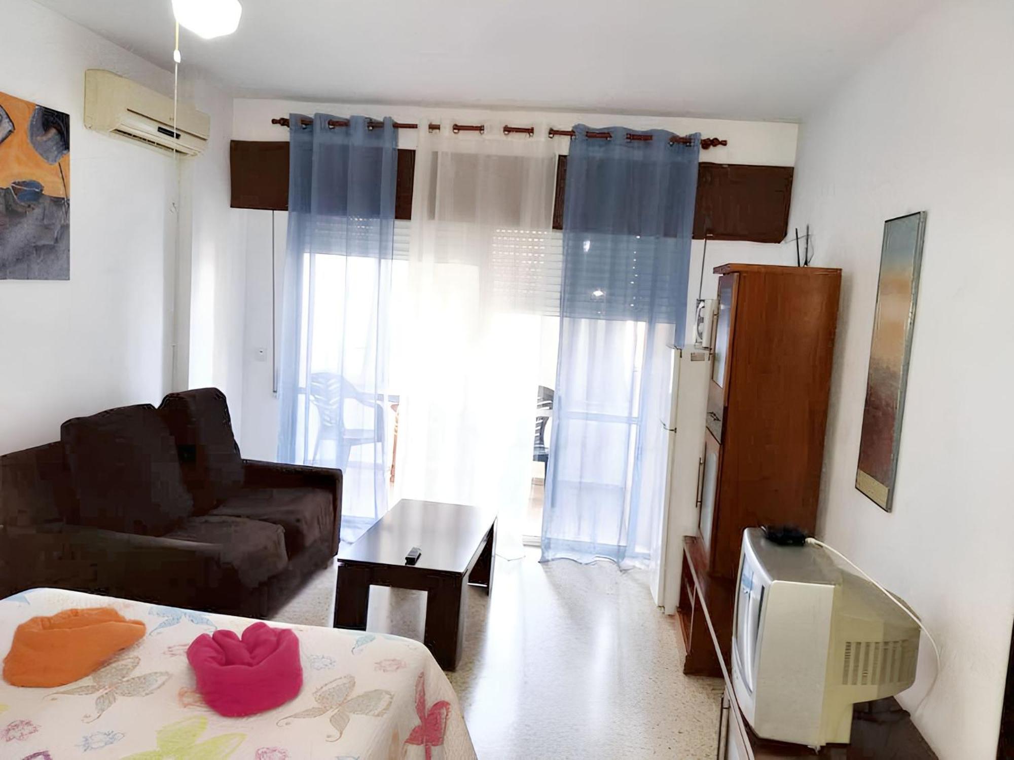 Cosy In 43 M² With Balcony Apartamento Torremolinos