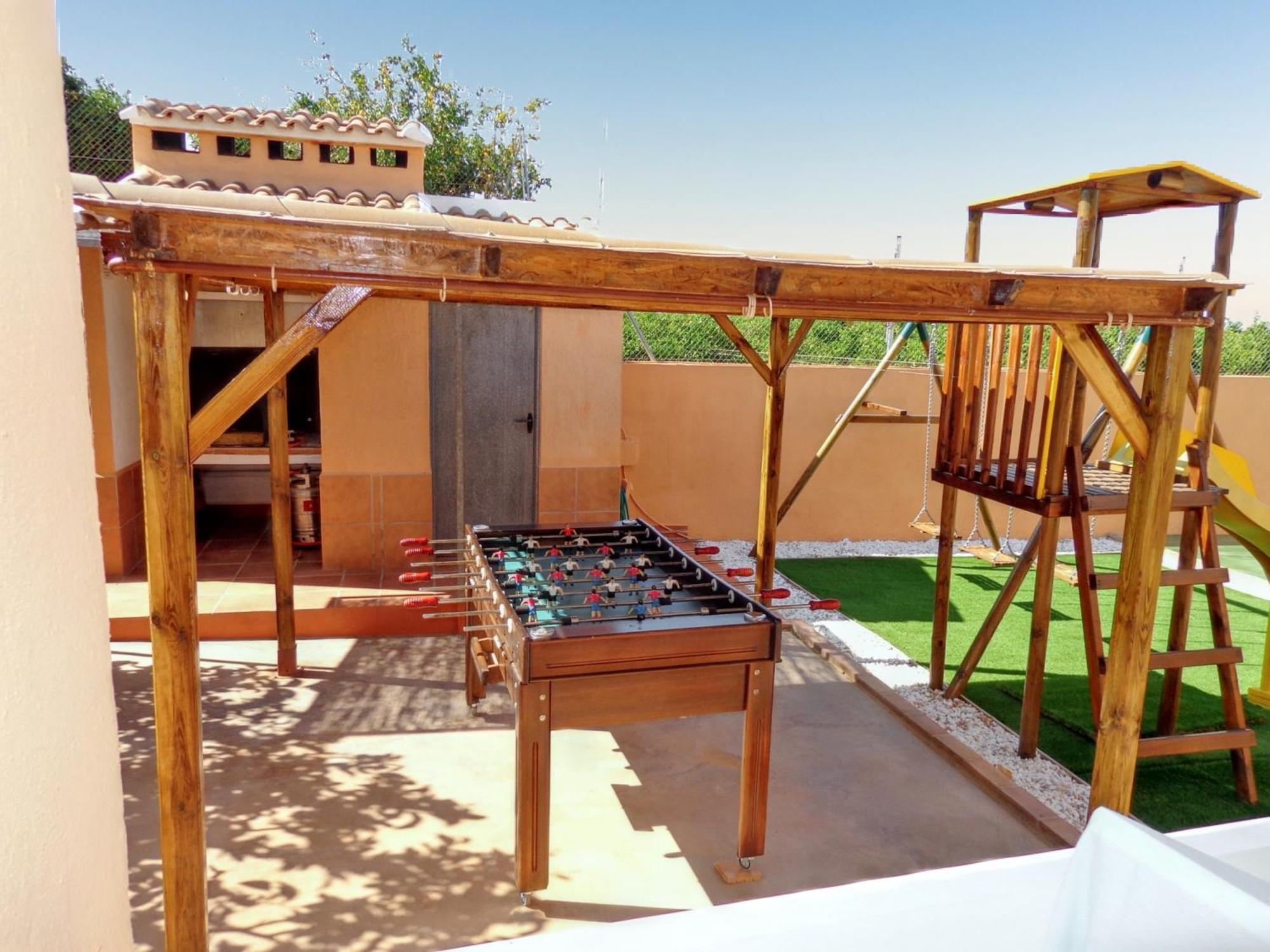Family In With Year-round Private Pool