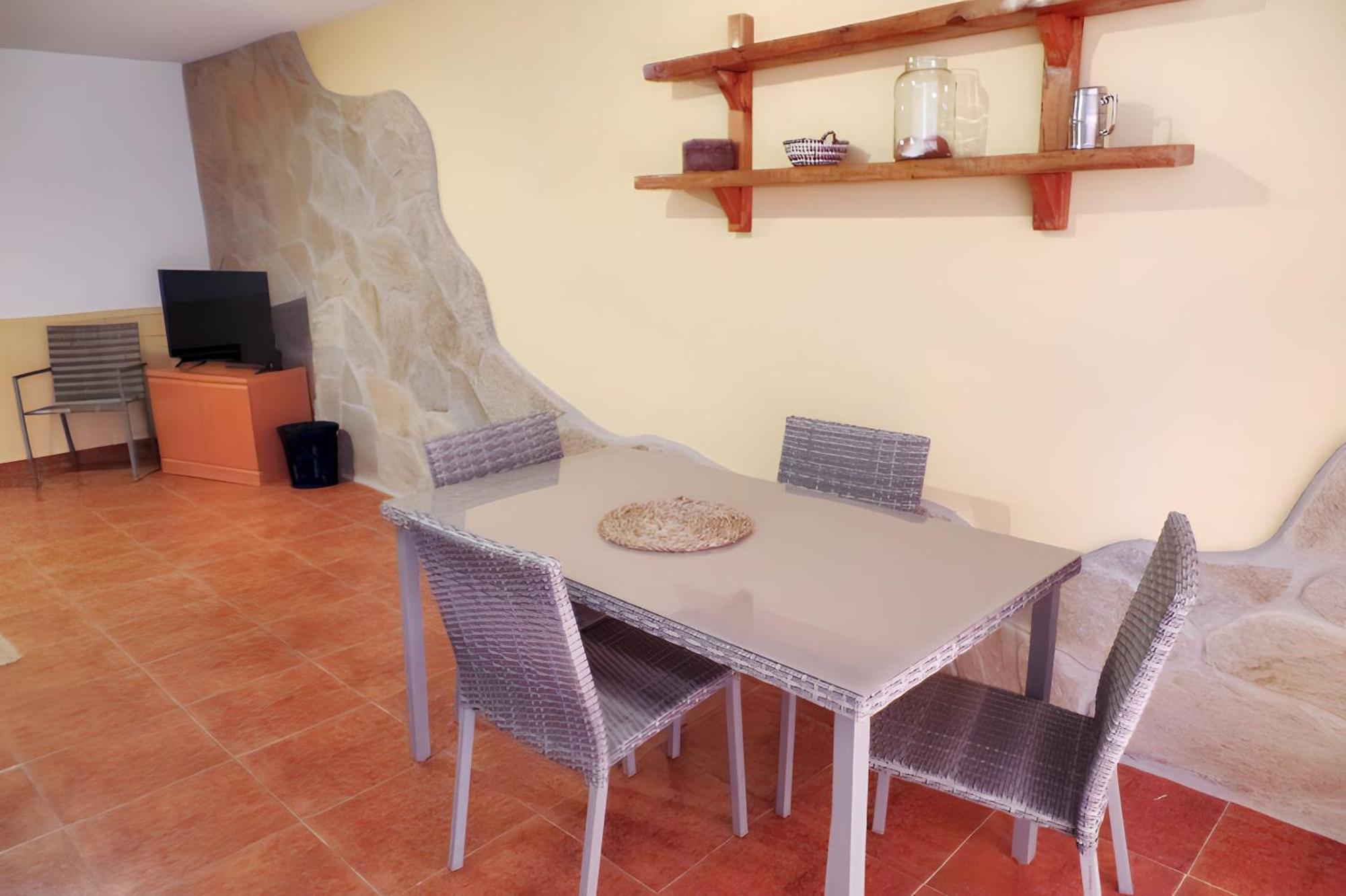 Apartment Comfortable In 100 Sqm + Terrace/garden *