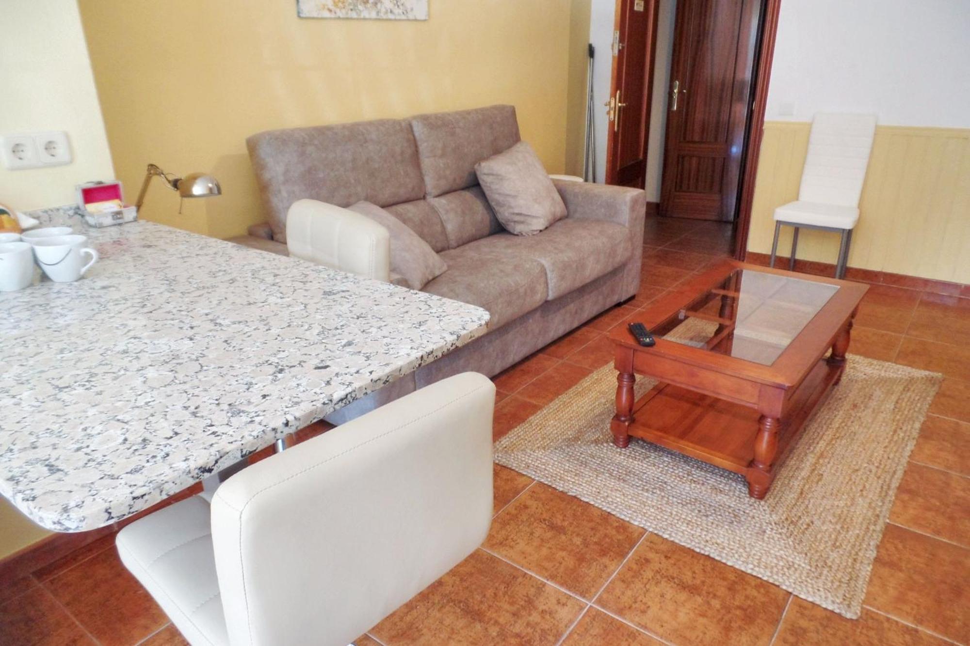 Apartment Comfortable In 100 Sqm + Terrace/garden *