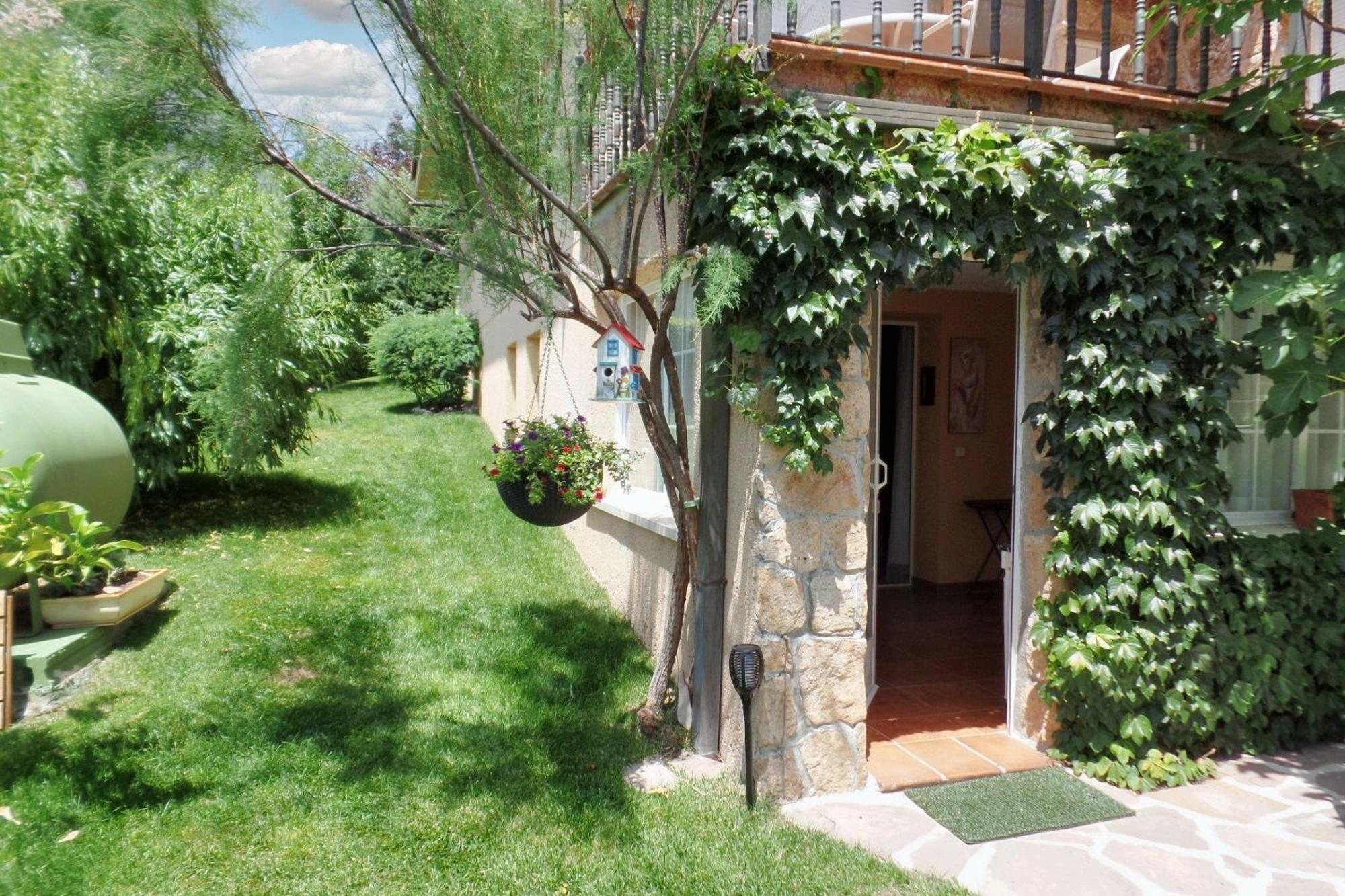 Comfortable In 100 Sqm + Terrace/garden *