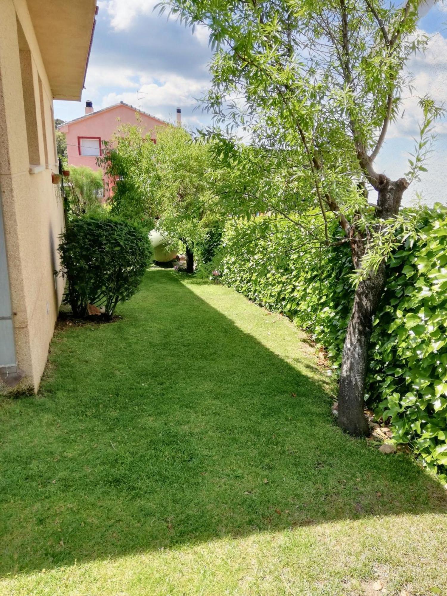 Comfortable In 100 Sqm + Terrace/garden