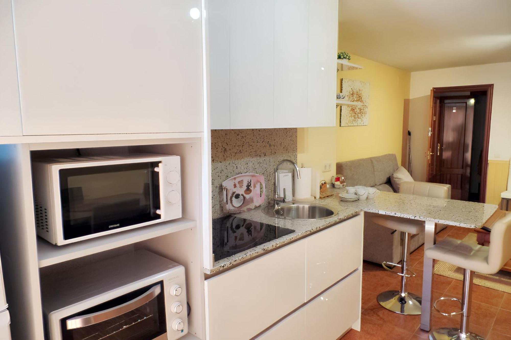 Comfortable In 100 Sqm + Terrace/garden Apartment