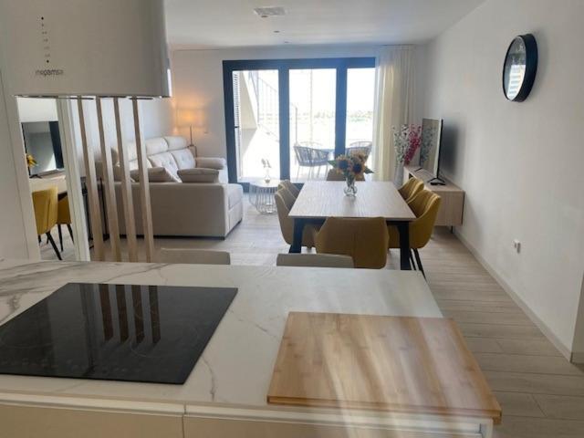Santa Rosalia & Life Jacuzzi Penthouse Golf Apartment