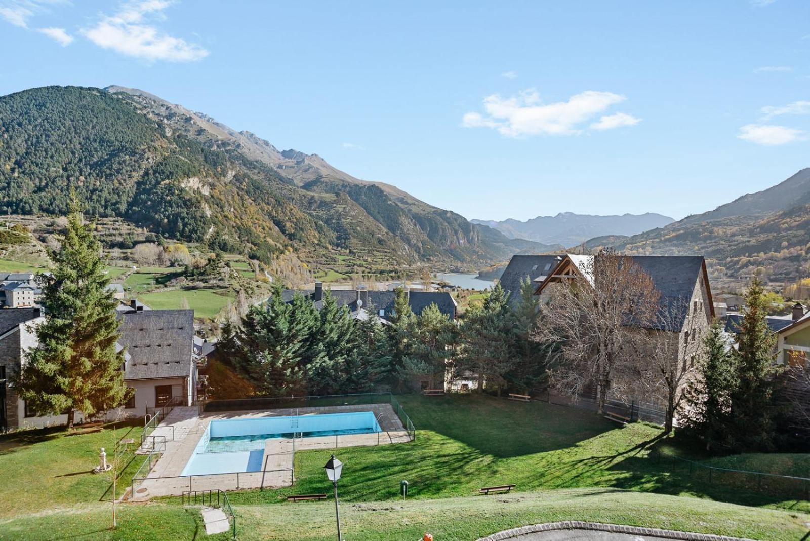 Aspen - Garaje Piscina Y Vistas