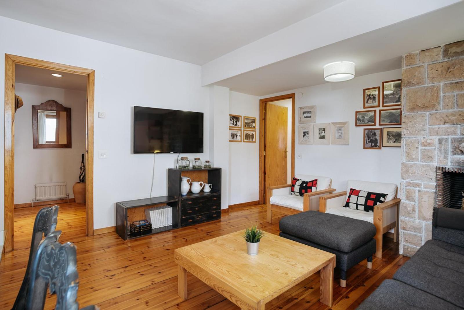 Apartamento Aspen - Garaje Piscina Y Vistas
