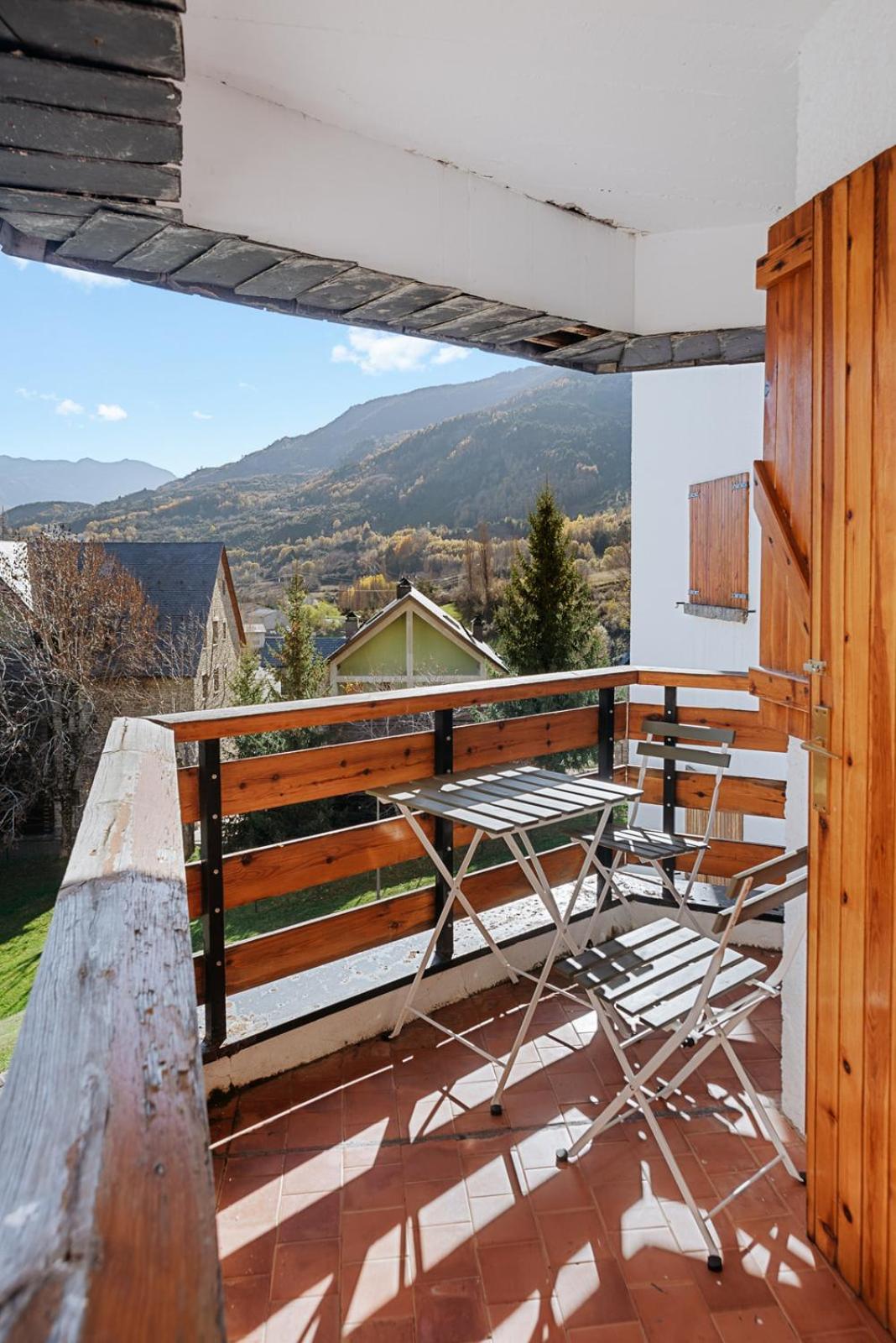 Apartamento Aspen - Garaje Piscina Y Vistas Sallent de Gállego