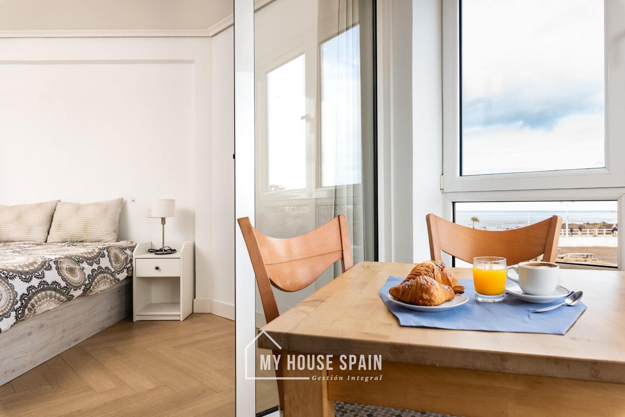Myhousespain - Primera Linea De Playa Con Parking Gijón