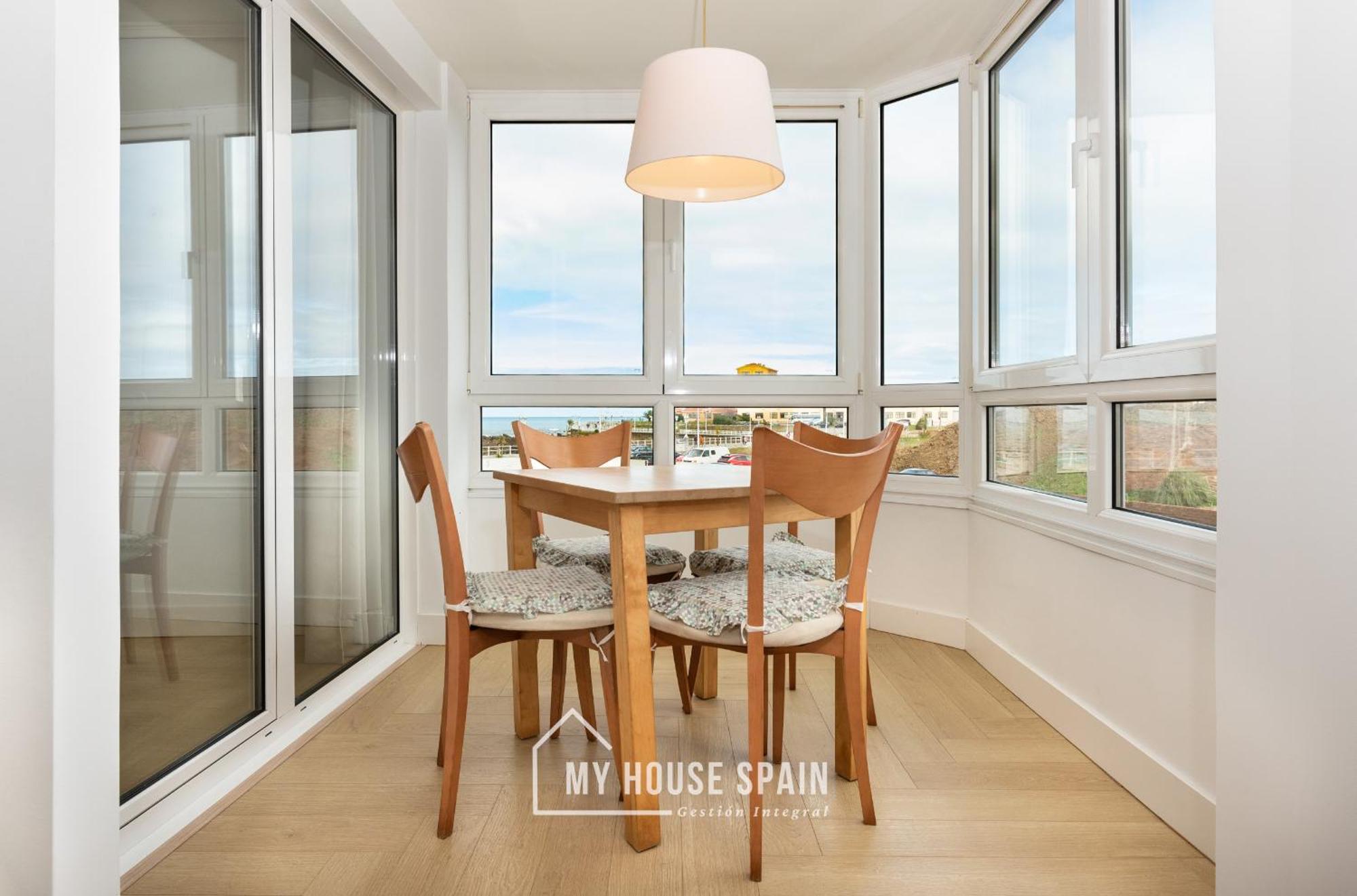 Myhousespain - Primera Linea De Playa Con Parking Gijón