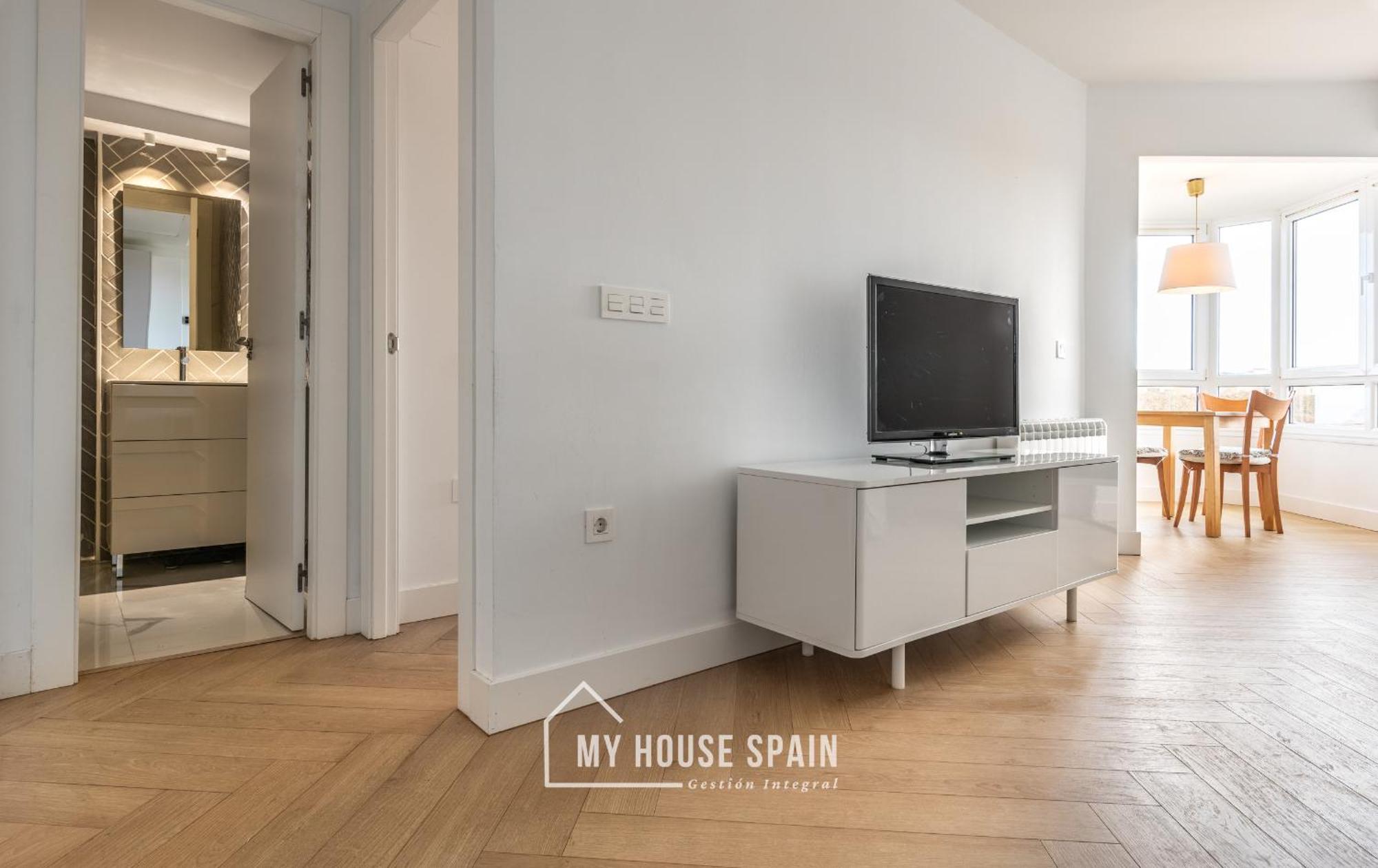 Myhousespain - Primera Linea De Playa Con Parking Gijón
