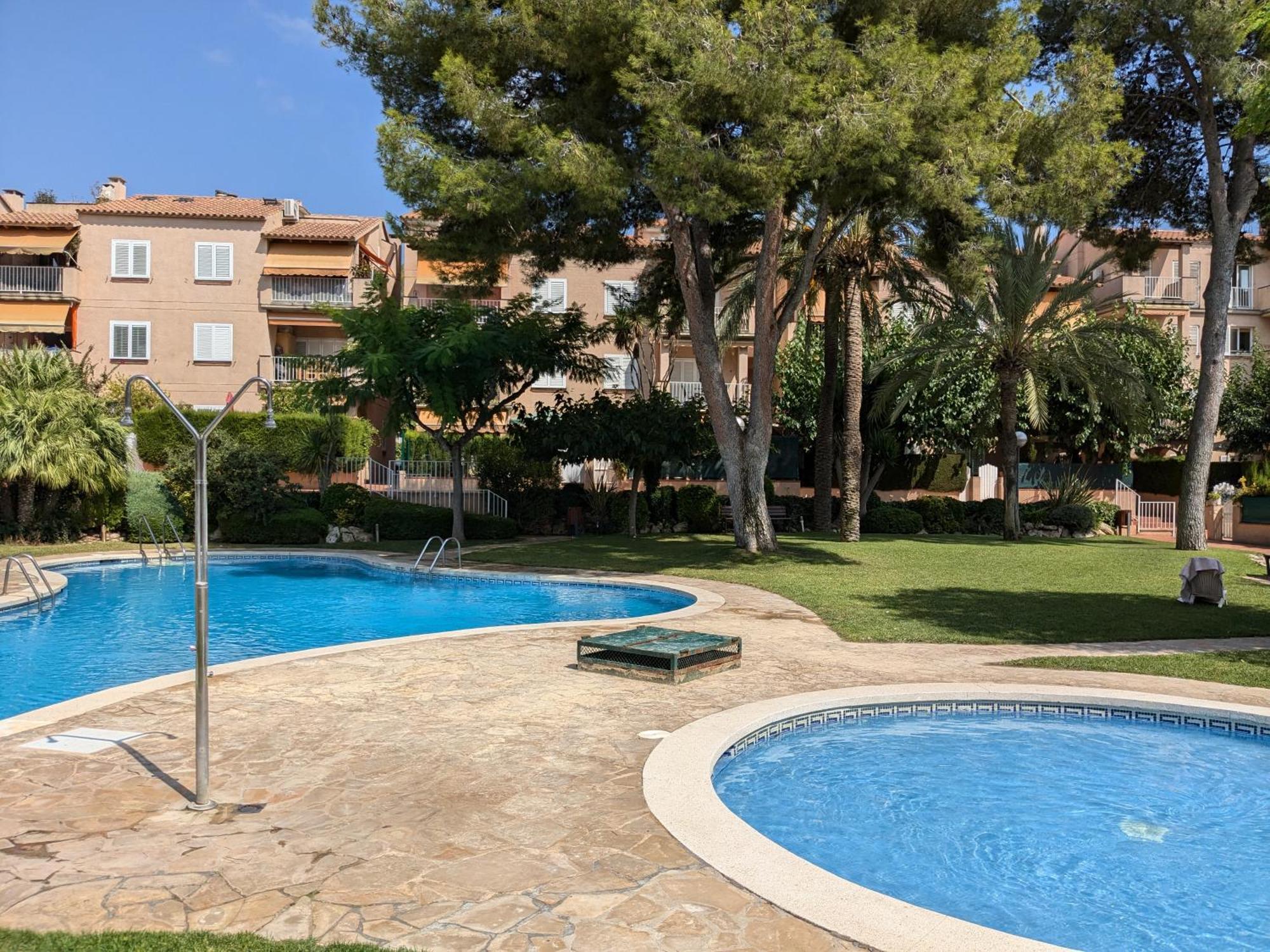 Cosy House With Swimming Pool In
