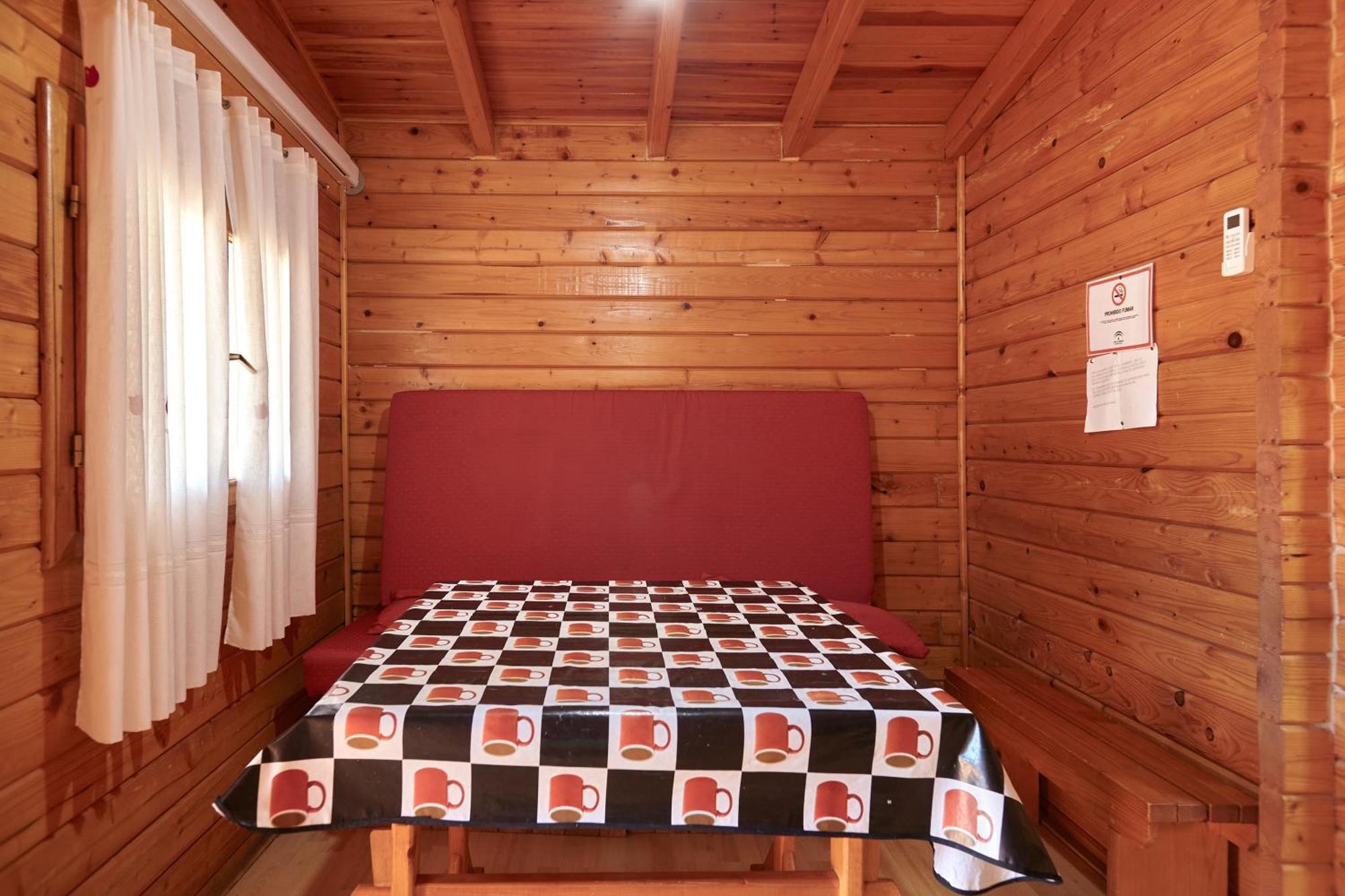 Camping Montillana Con Hornos