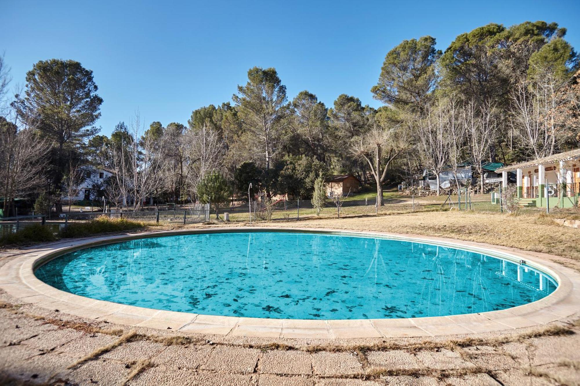 Montillana Con Camping Hornos