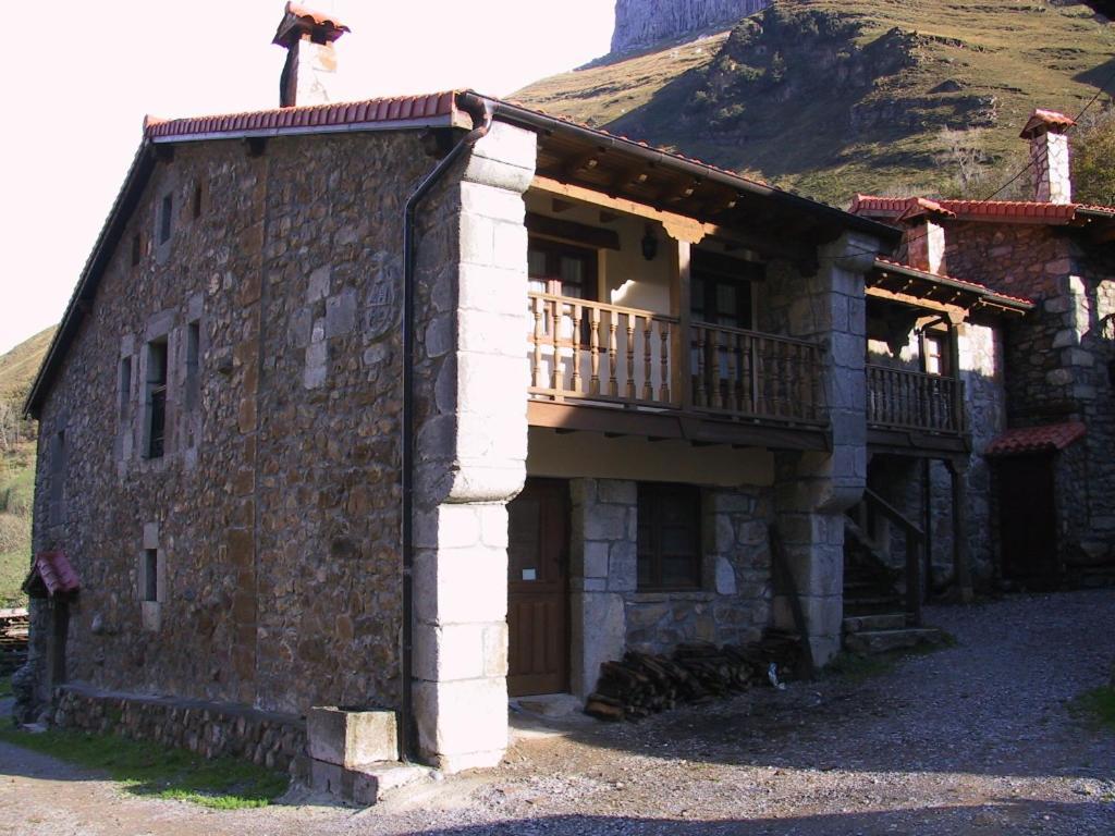 Casucas De Ason Holiday home *