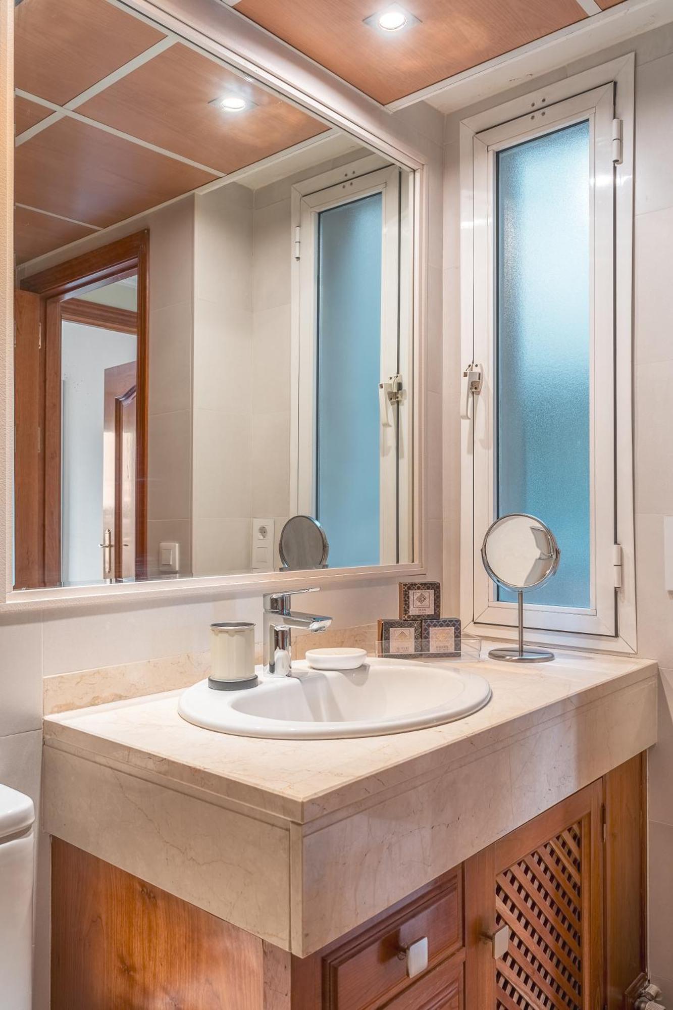 Aravirma Apartamento Granada