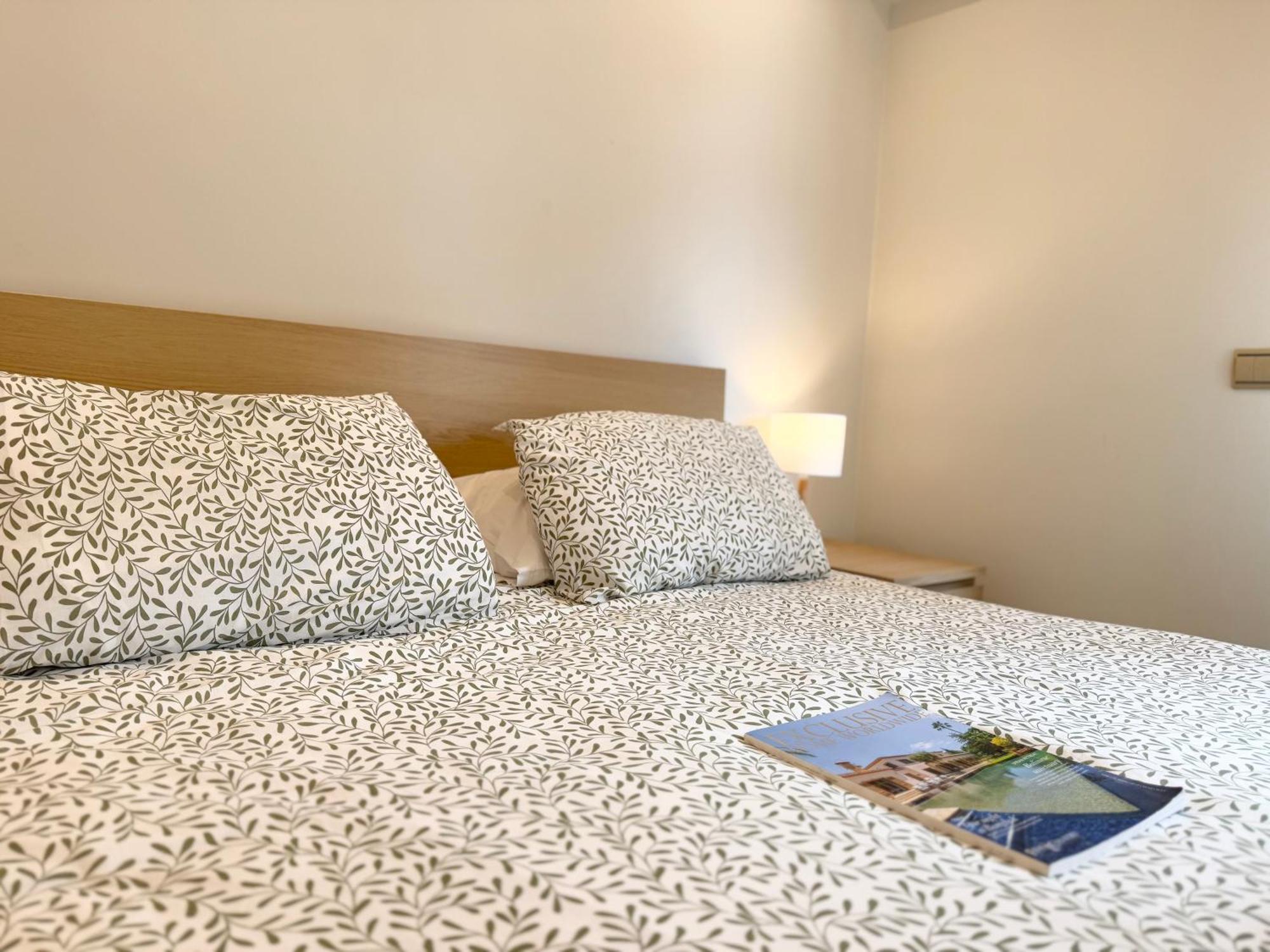 Amorio A Spacious Modern Getaway With A Private Heated Pool & Sea Views Villa