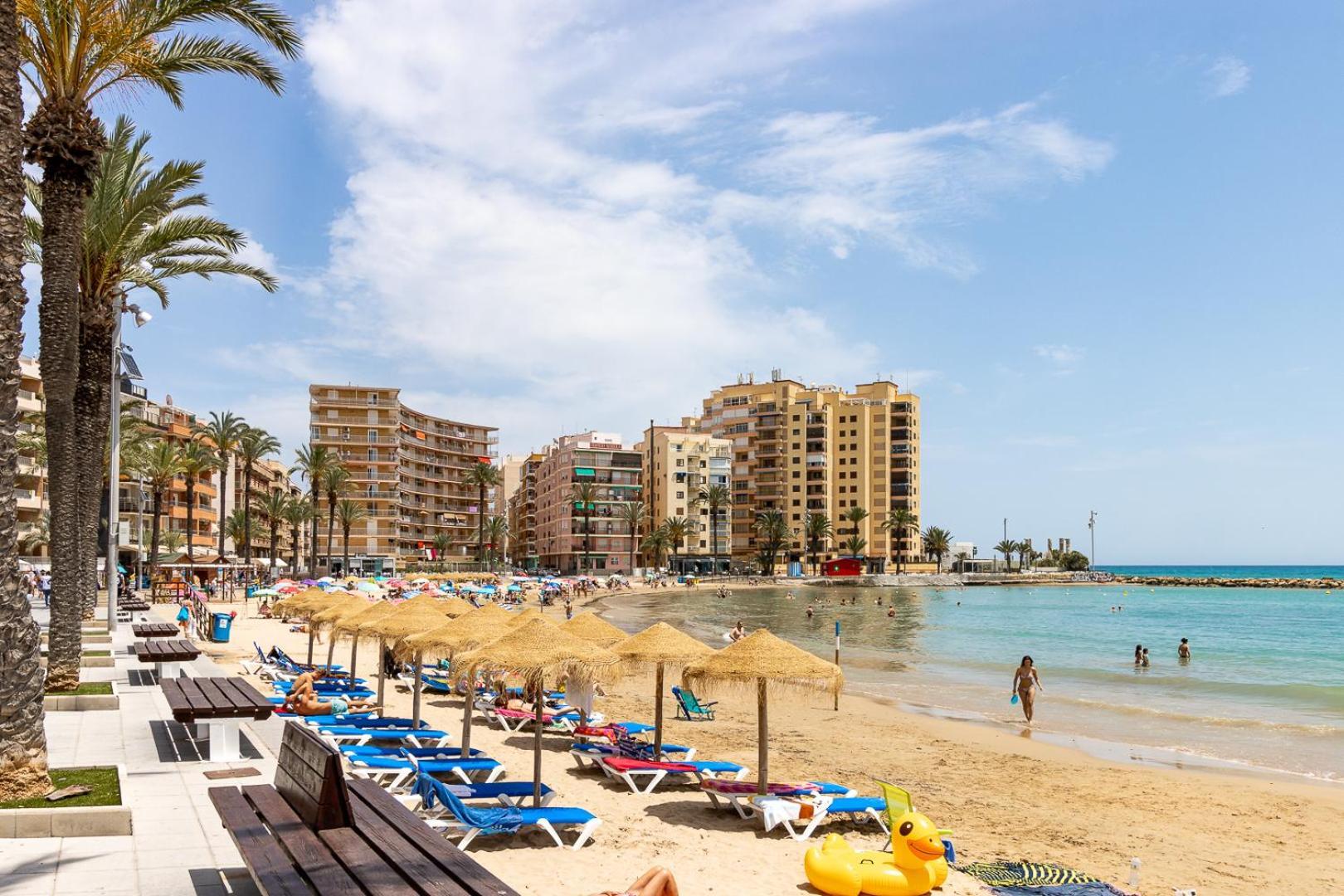 Concordia Beachside Apartment: Near Del Cura & Station * Torrevieja