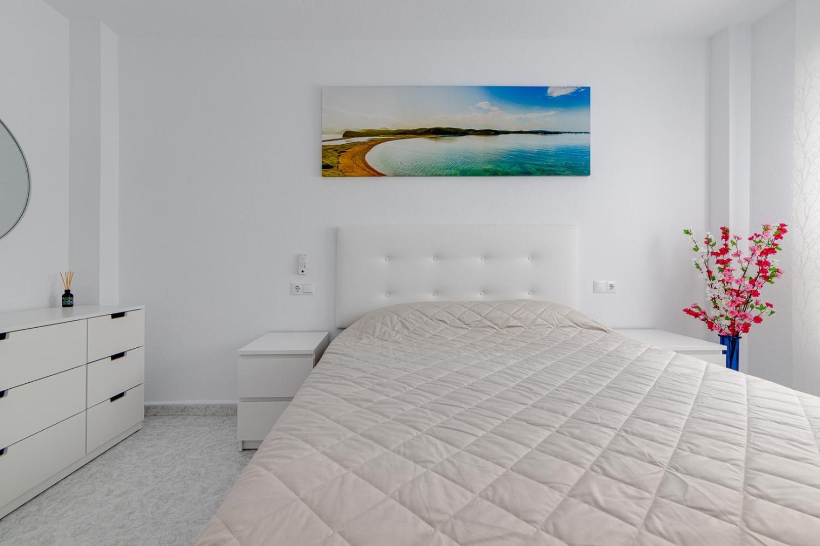 Concordia Beachside Apartment: Near Del Cura & Station