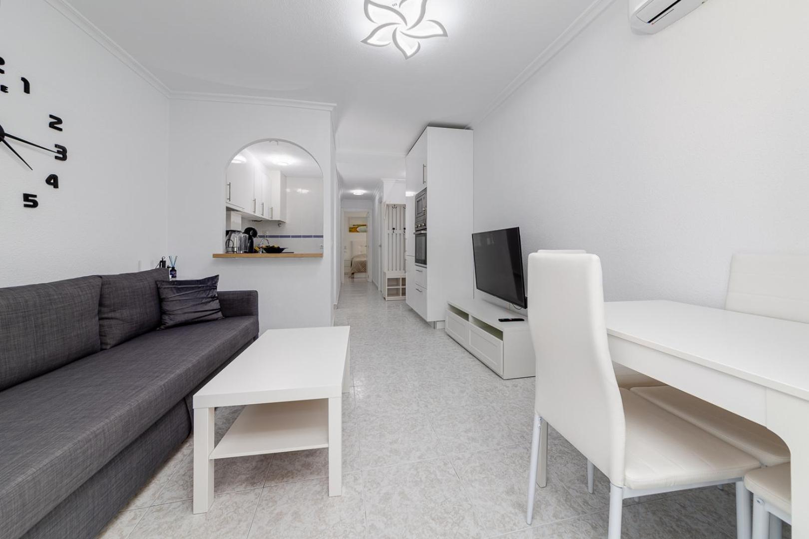 Apartment Concordia Beachside Apartment: Near Del Cura & Station *