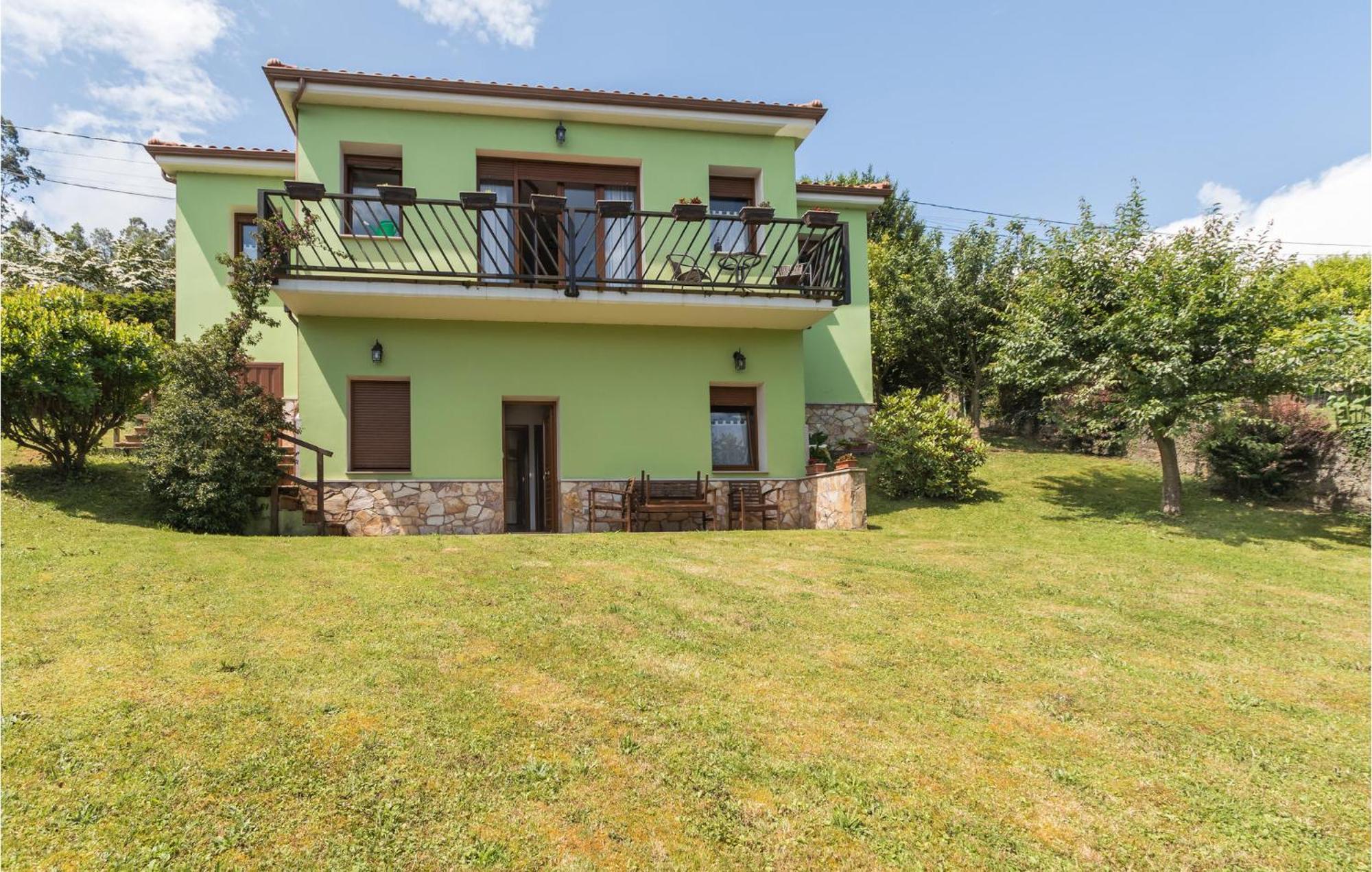 Pet Friendly In With Kitchen Holiday home Pravia