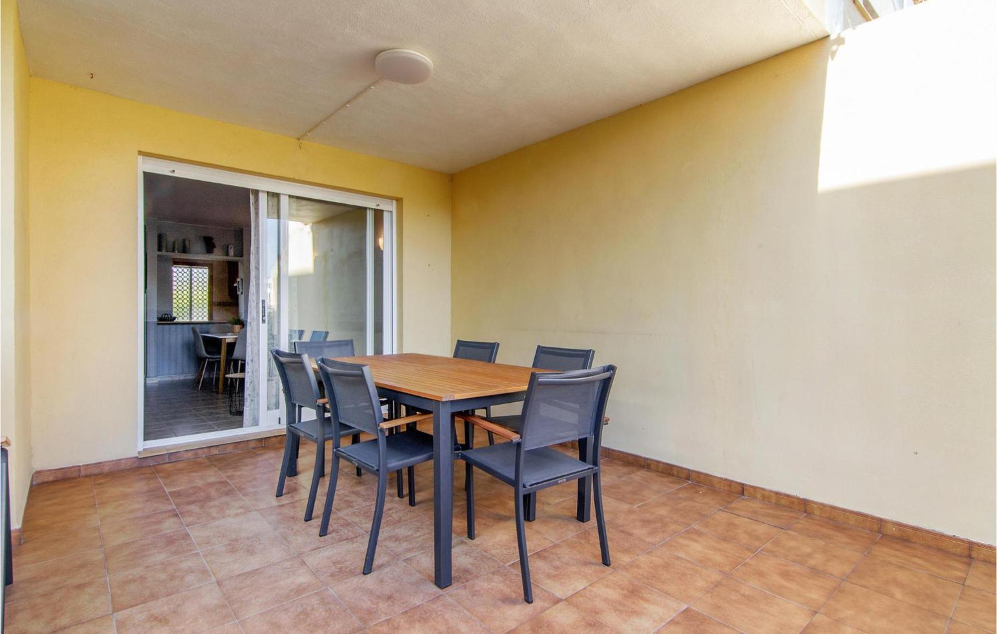 Apartamento In With Kitchen