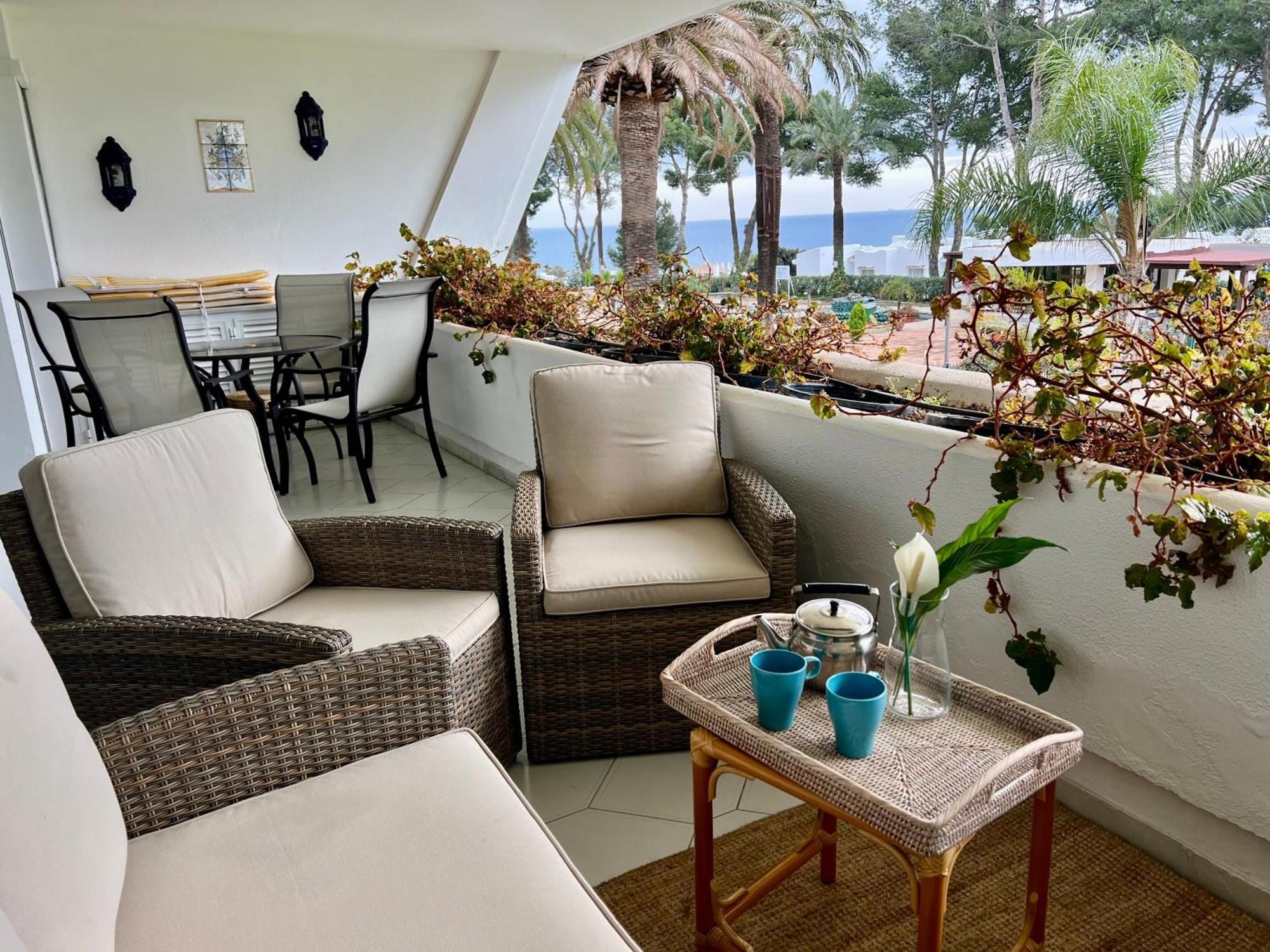 Miraflores Beach&tennis Amazing View By The Sea Apartamento *